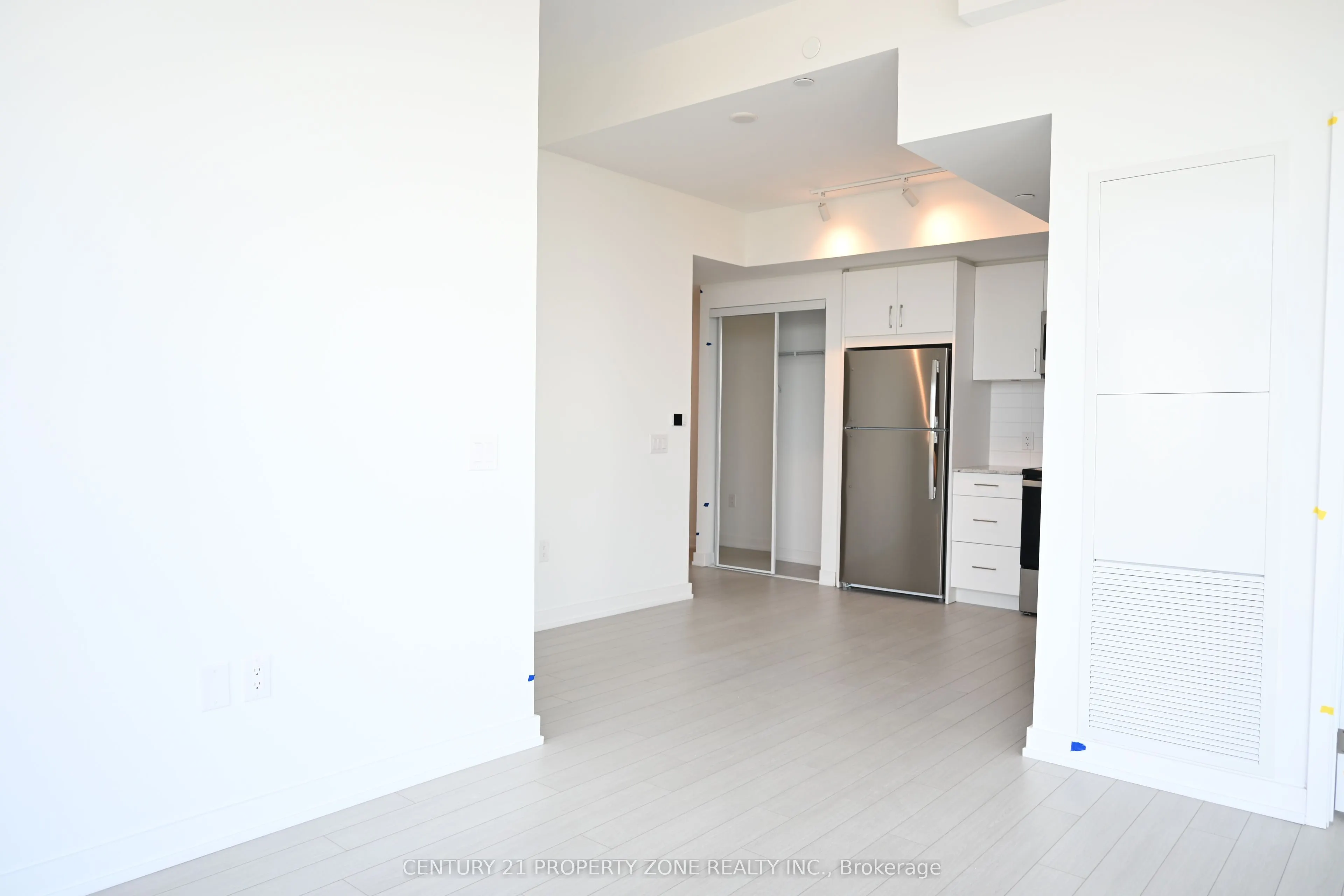 4010 Eglinton Avenue W #2702
