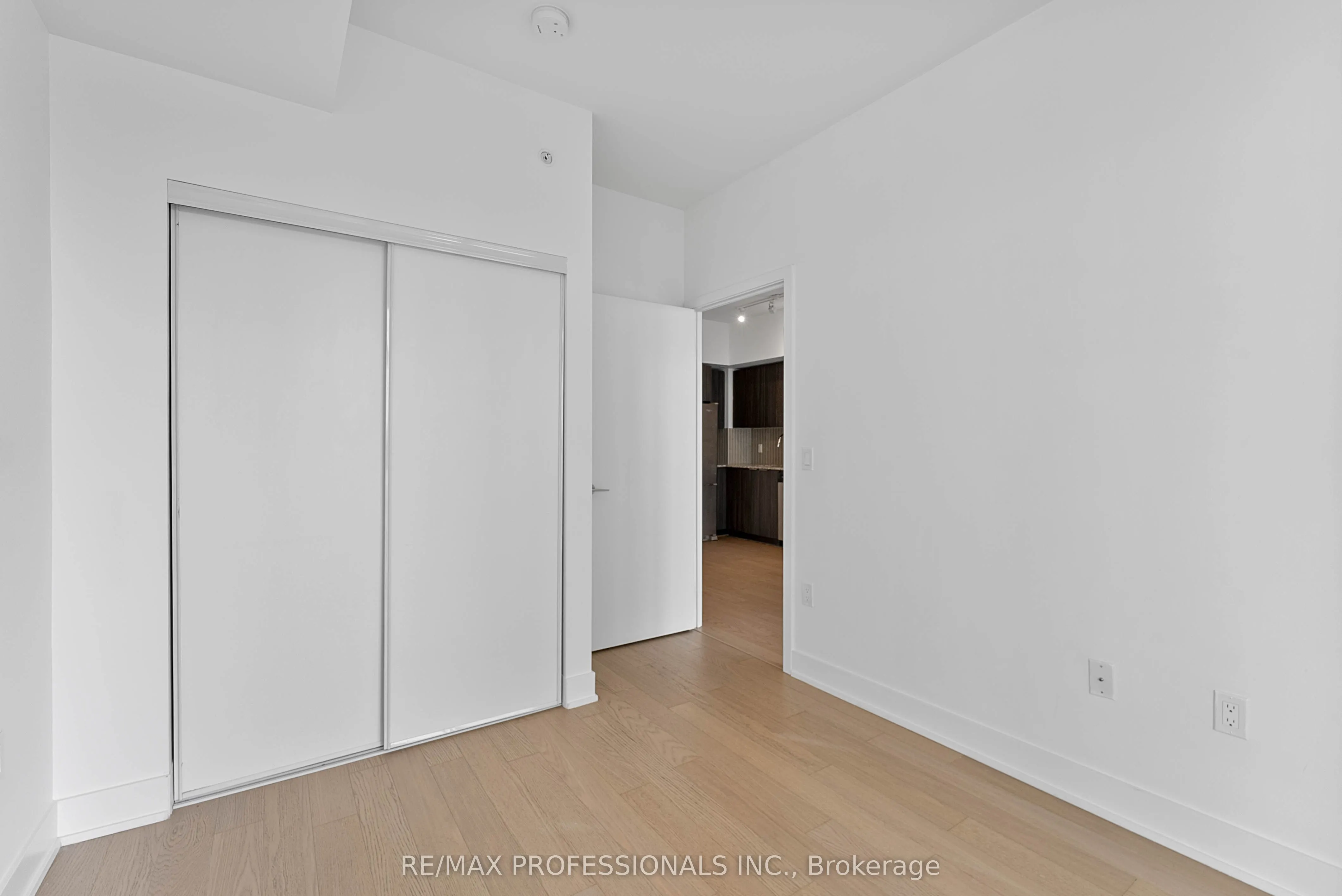 30 Shore Breeze Drive #1614