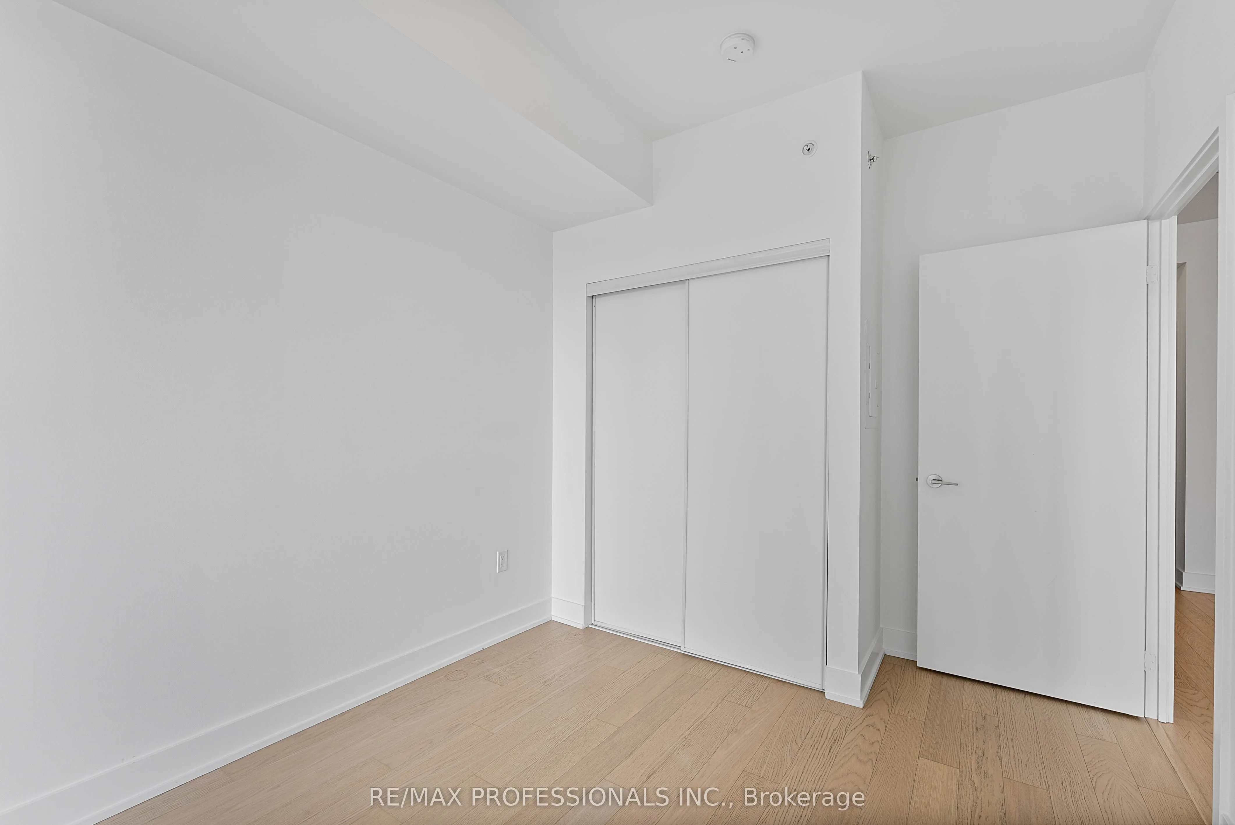 30 Shore Breeze Drive #1614