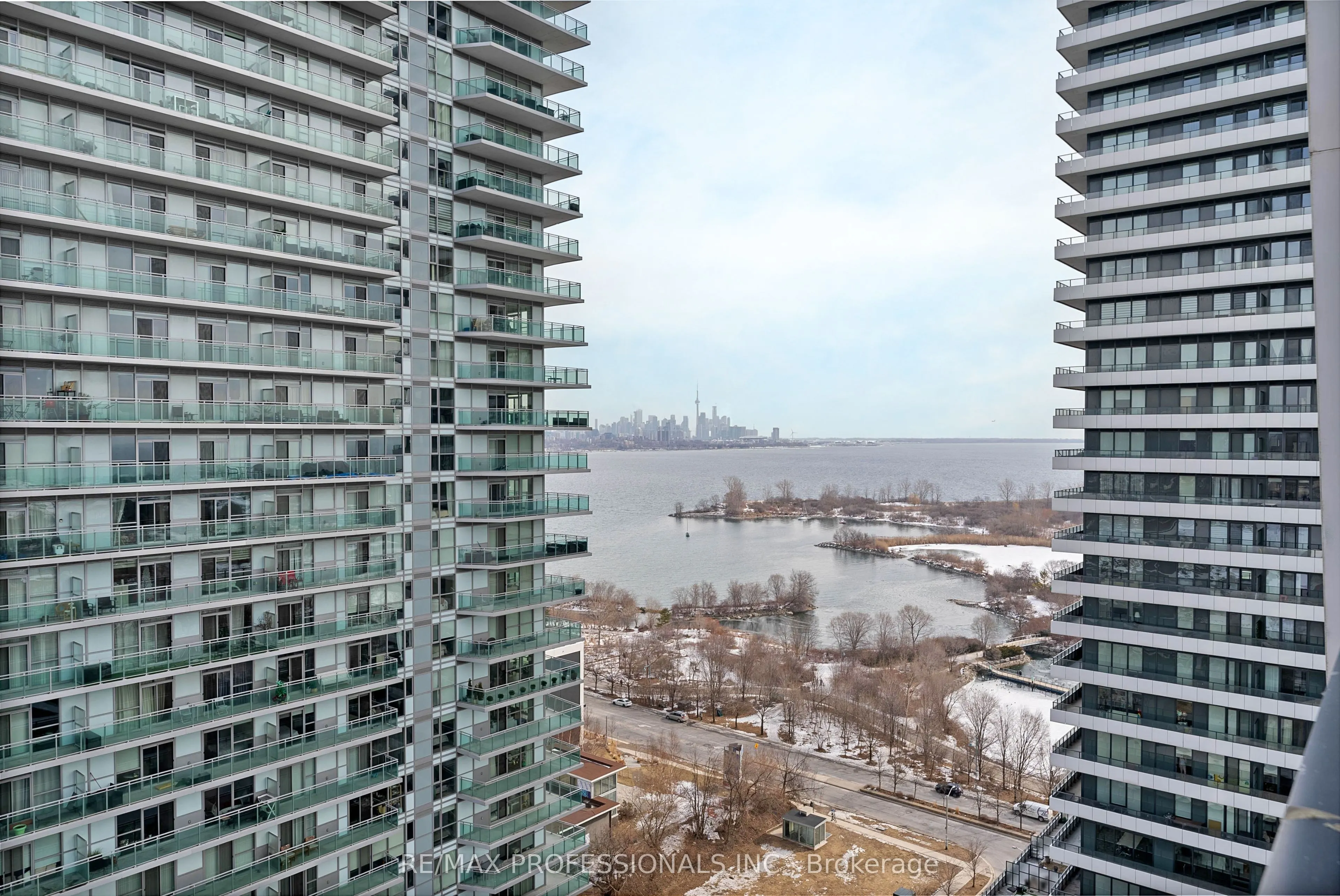 30 Shore Breeze Drive #1614