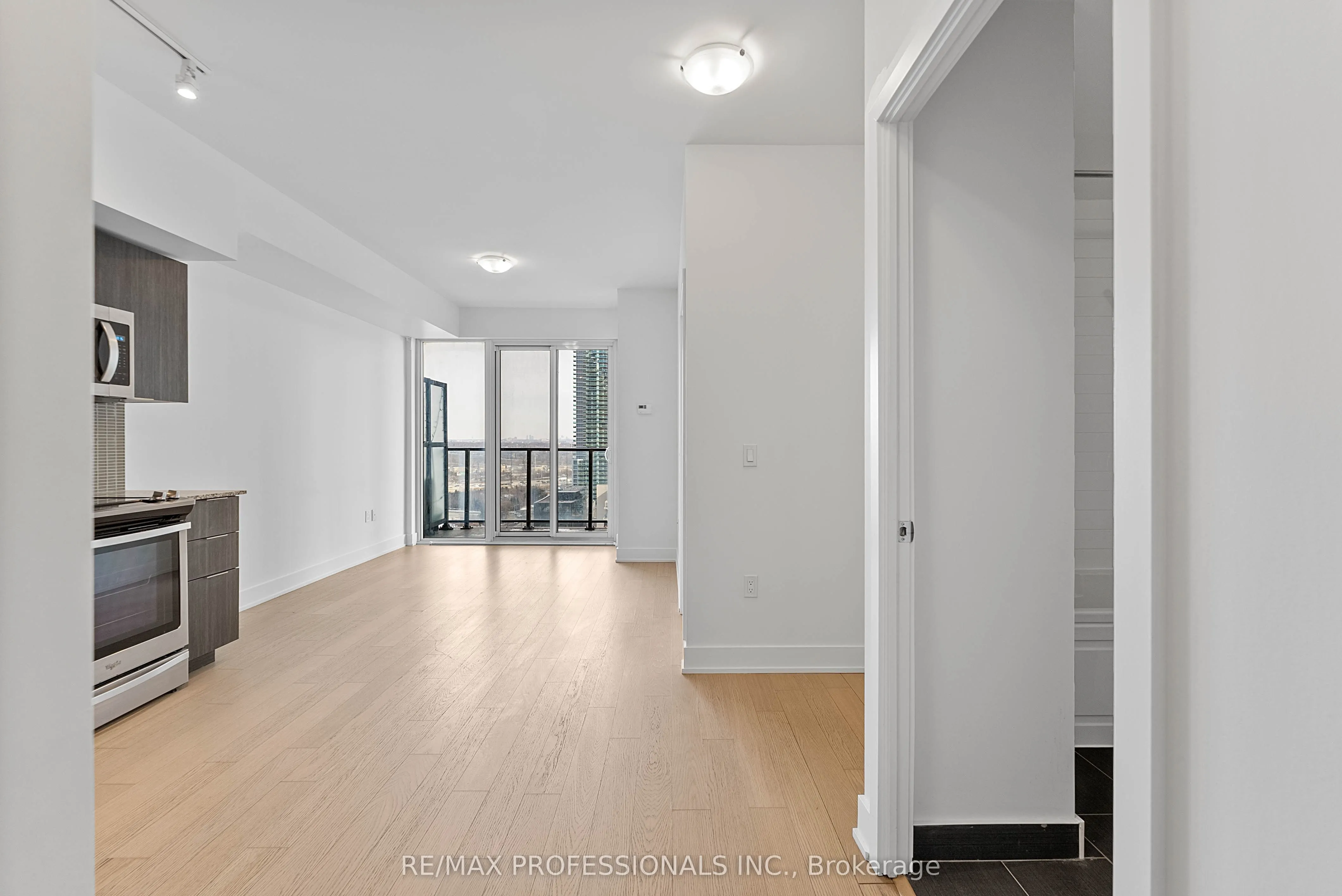 30 Shore Breeze Drive #1614