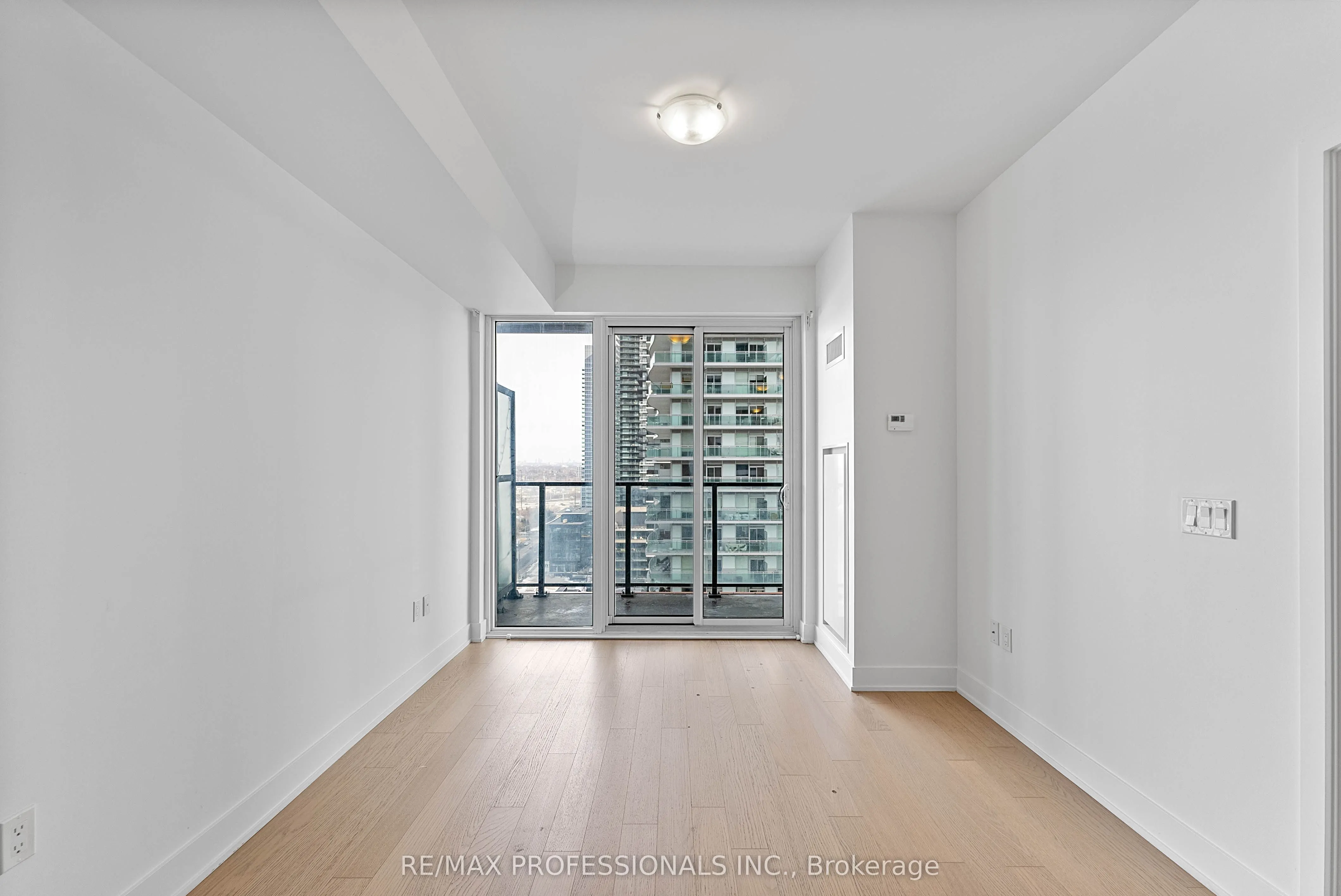 30 Shore Breeze Drive #1614
