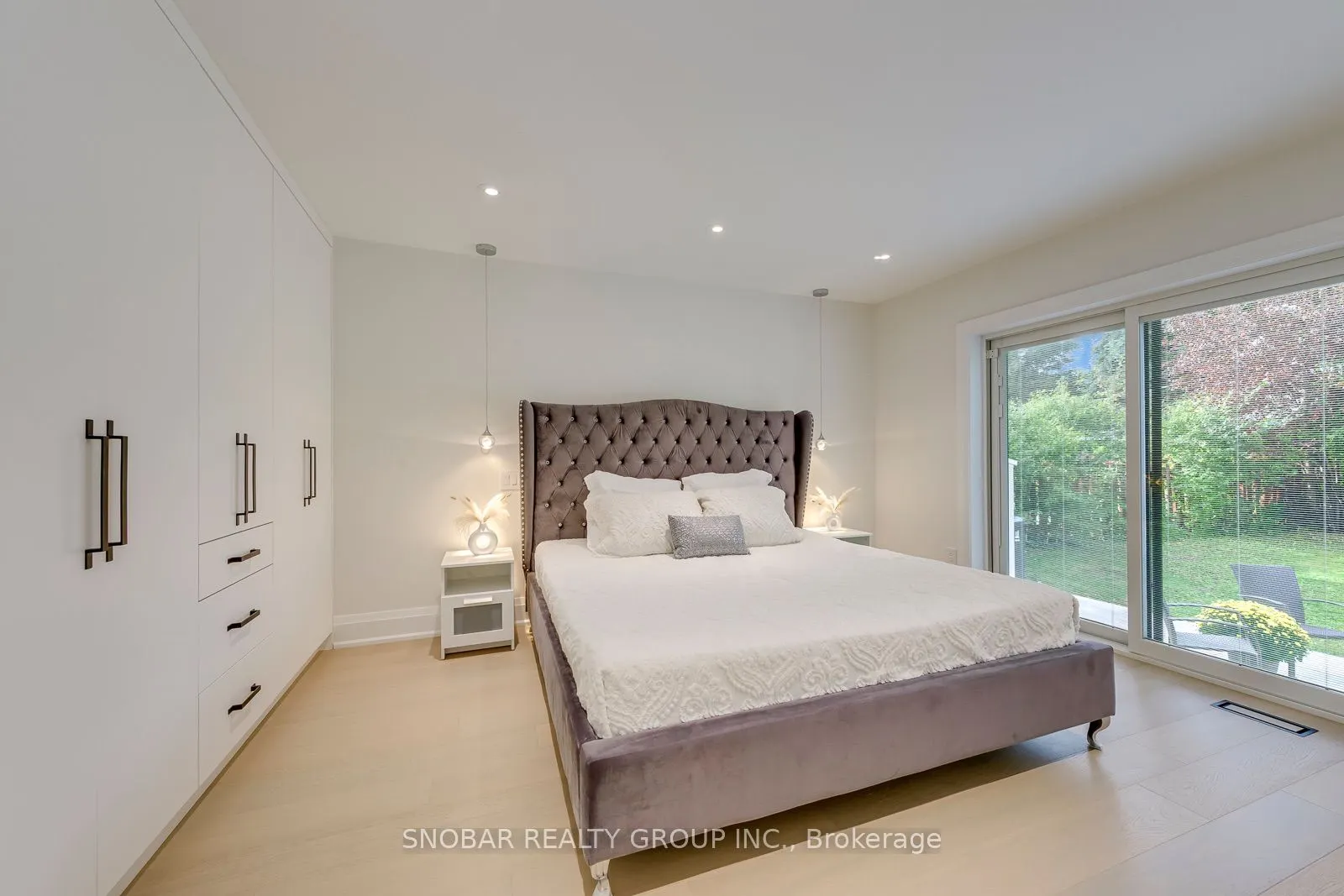 23 Mitre Place