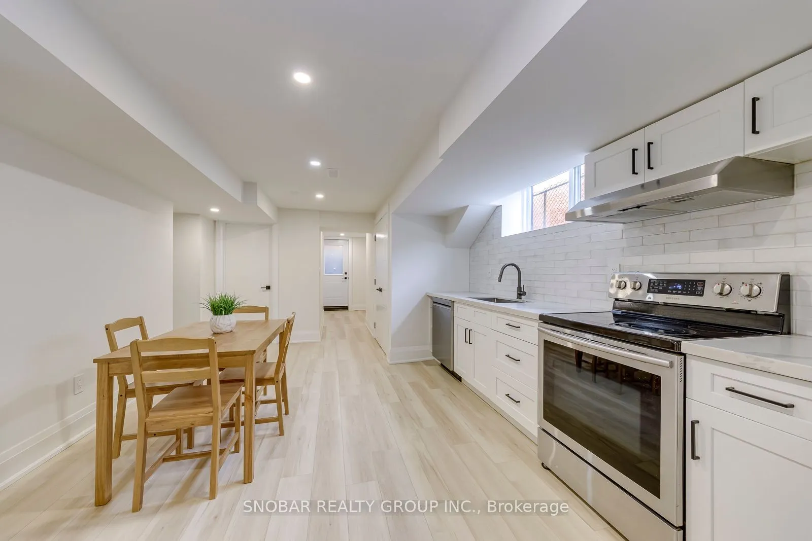 23 Mitre Place