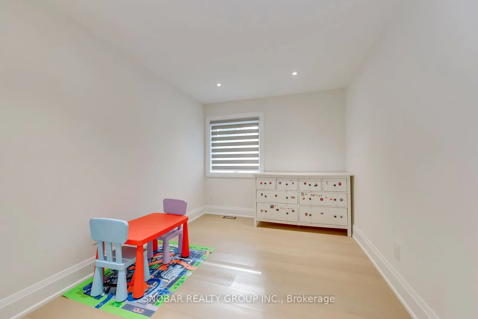 23 Mitre Place