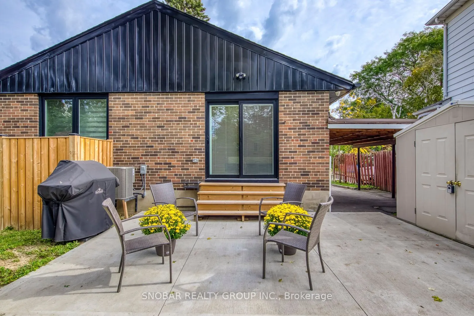 23 Mitre Place