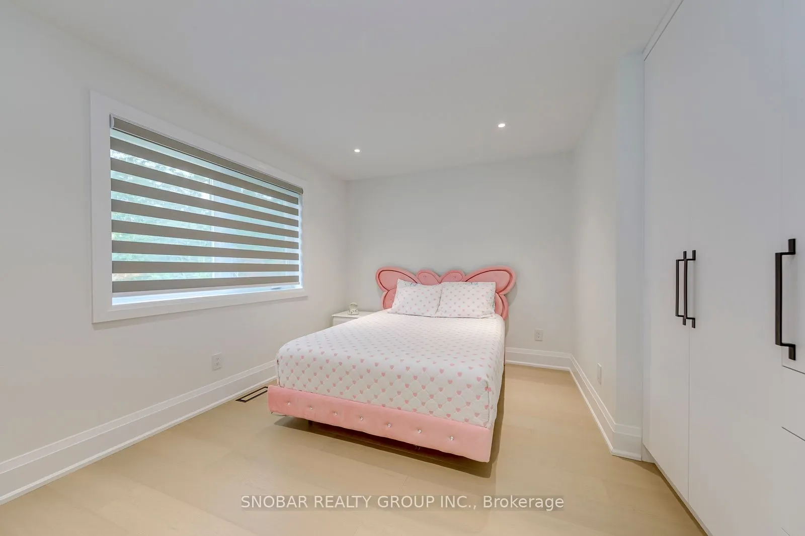 23 Mitre Place