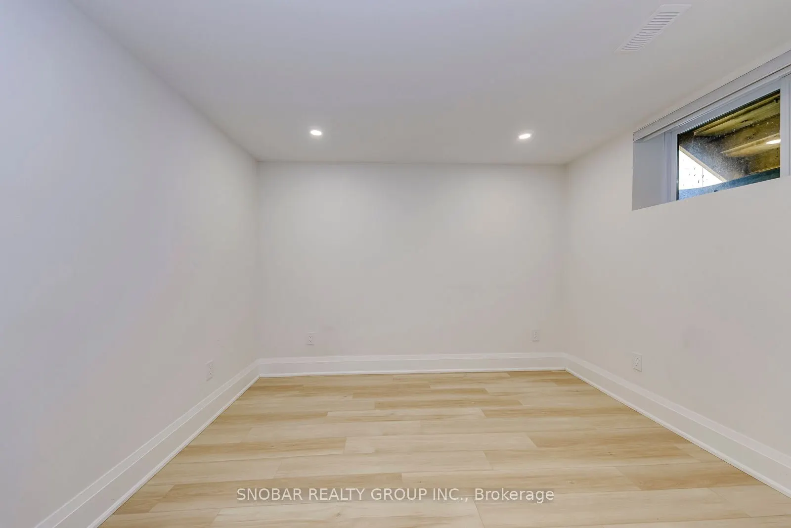 23 Mitre Place
