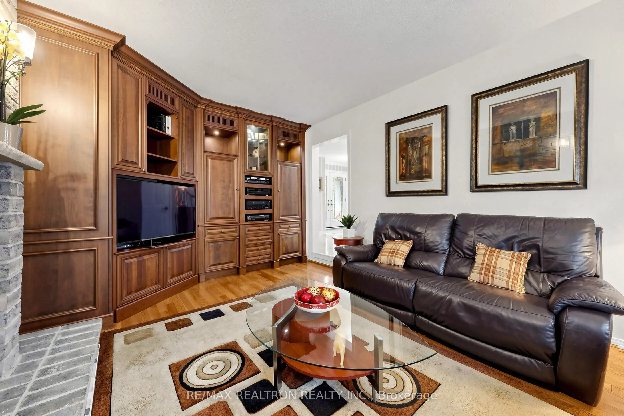 2 Manor Place
