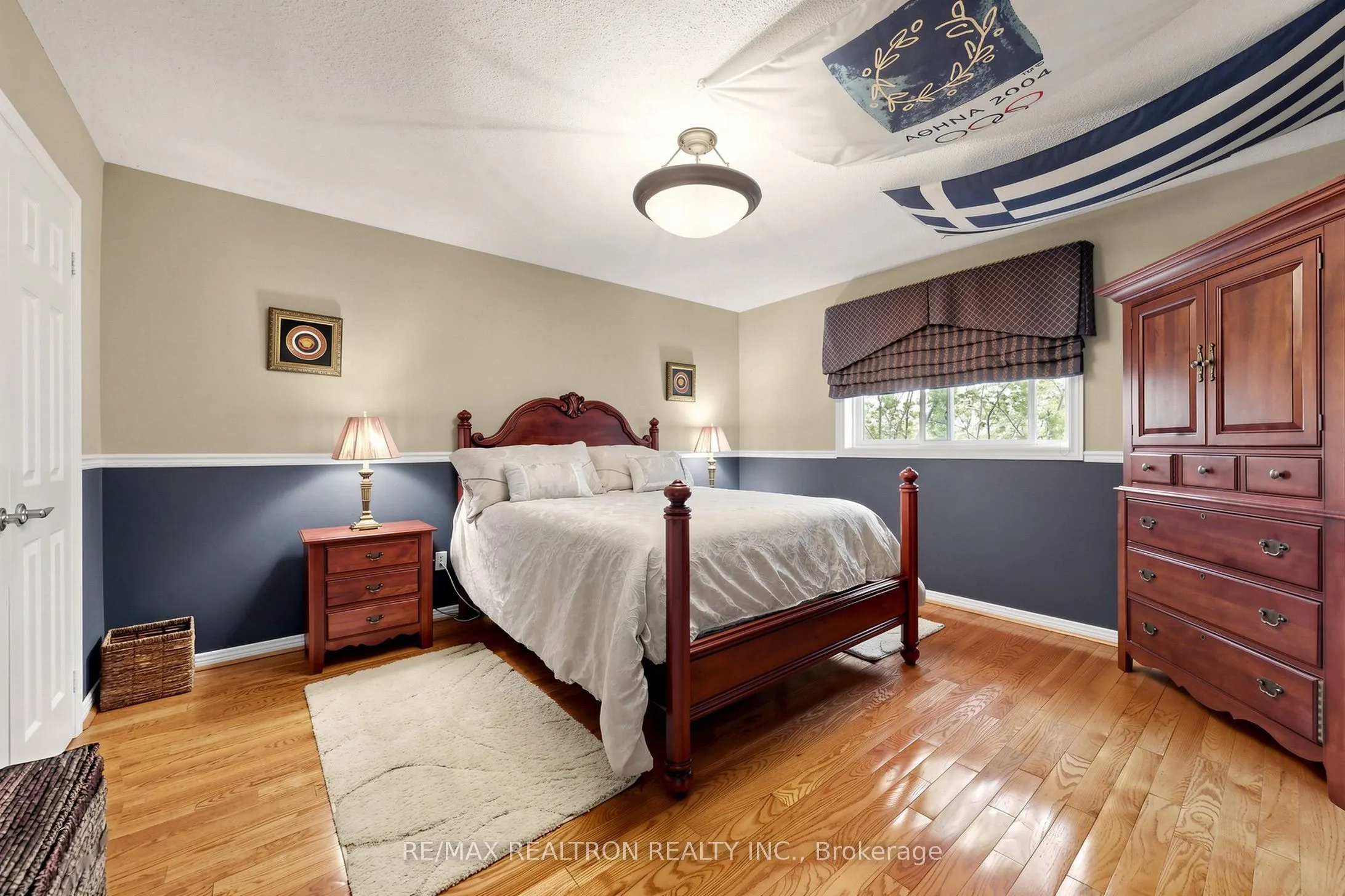 2 Manor Place