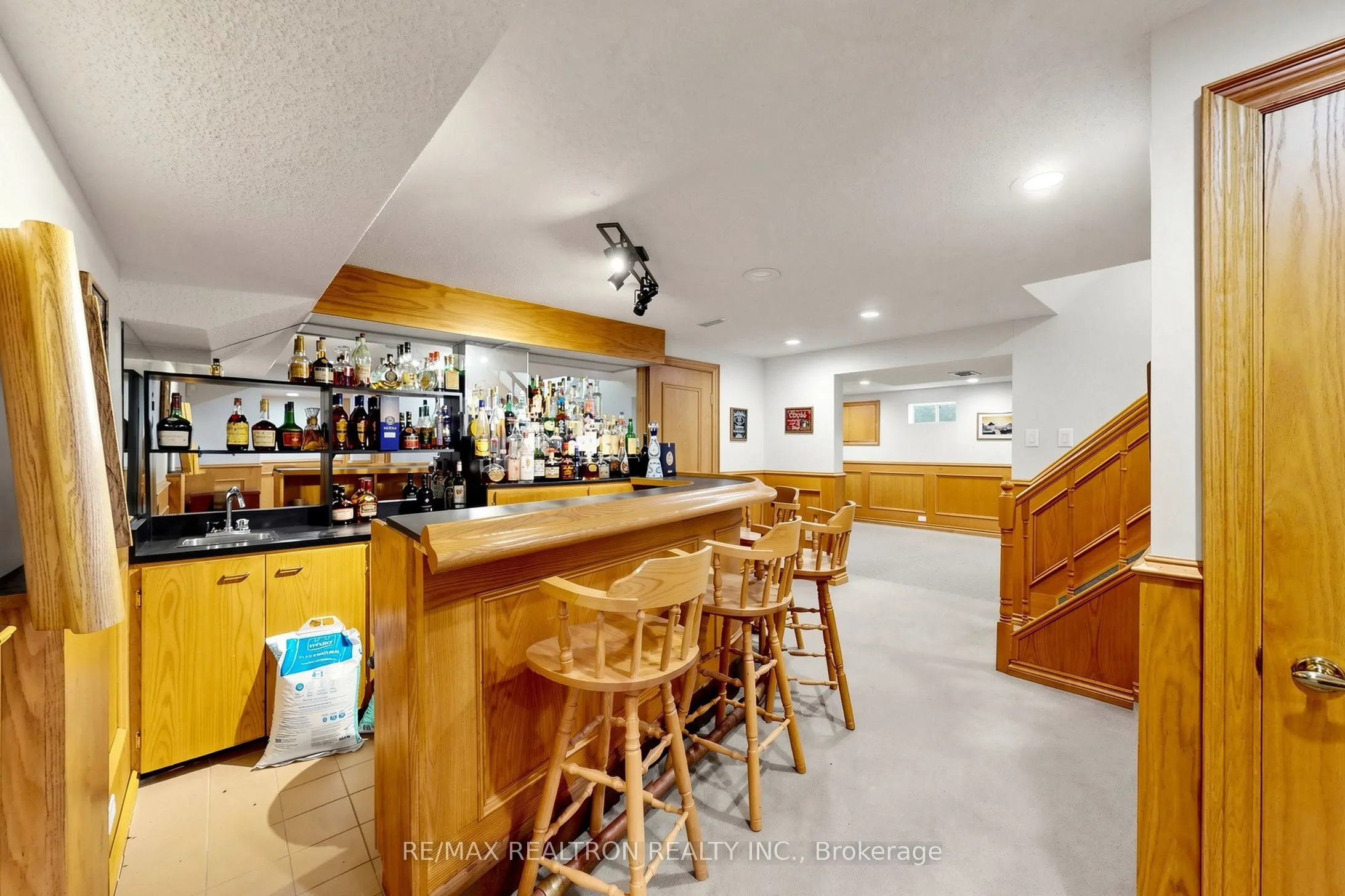 2 Manor Place