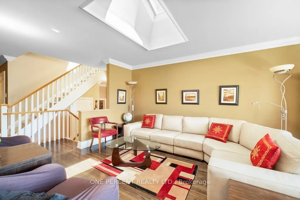 583 Stephens Crescent
