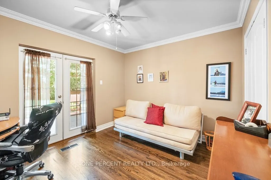 583 Stephens Crescent