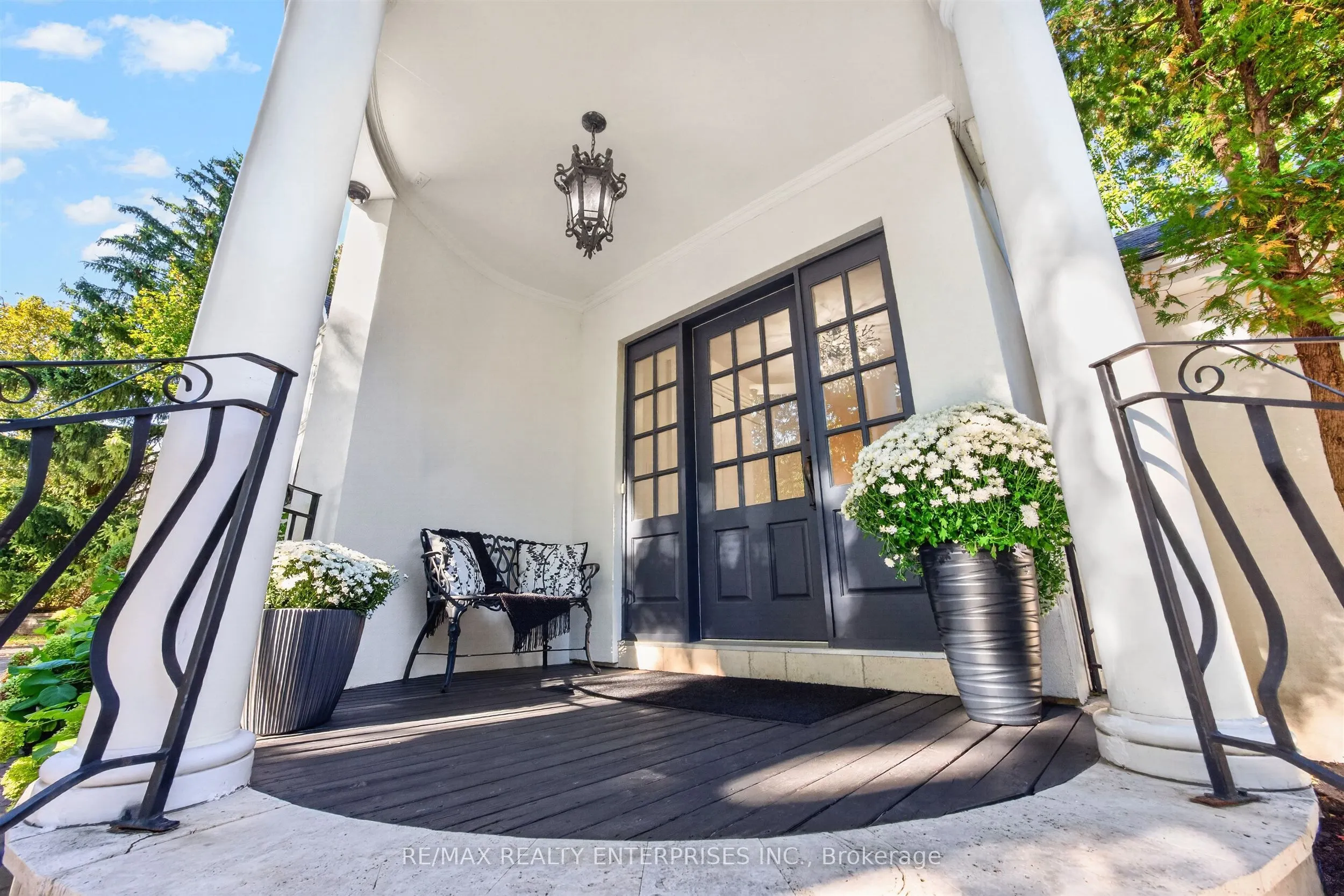 317 Gloucester Avenue