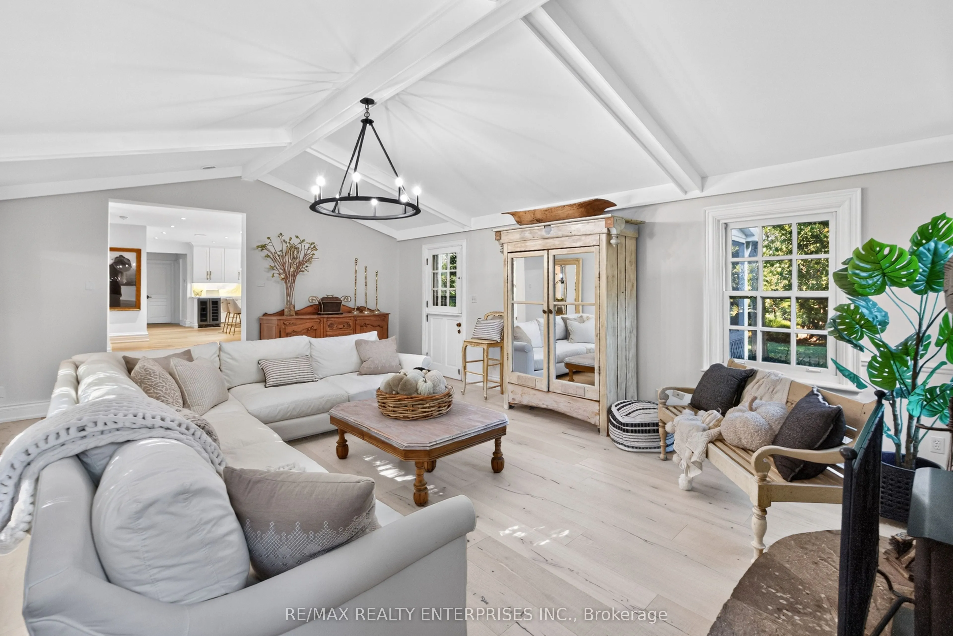 317 Gloucester Avenue