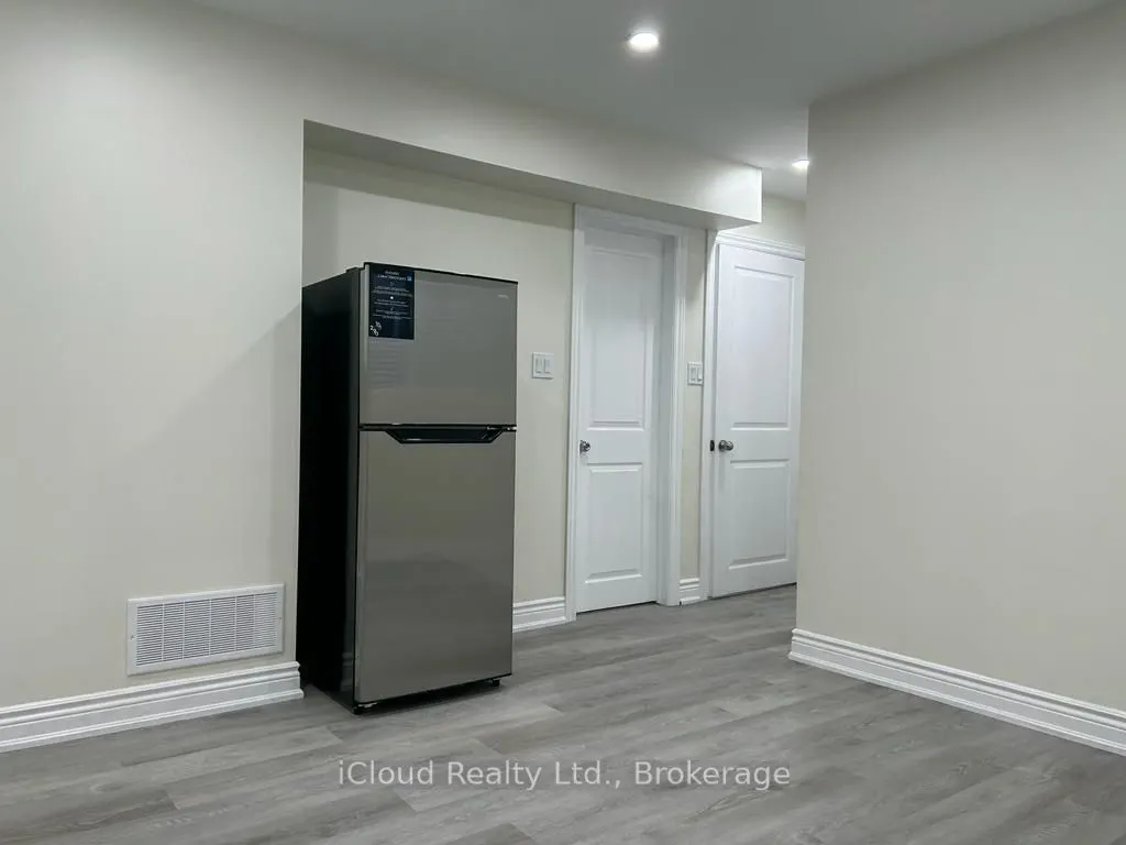 35 Brixham Lane #BASEMENT UNIT