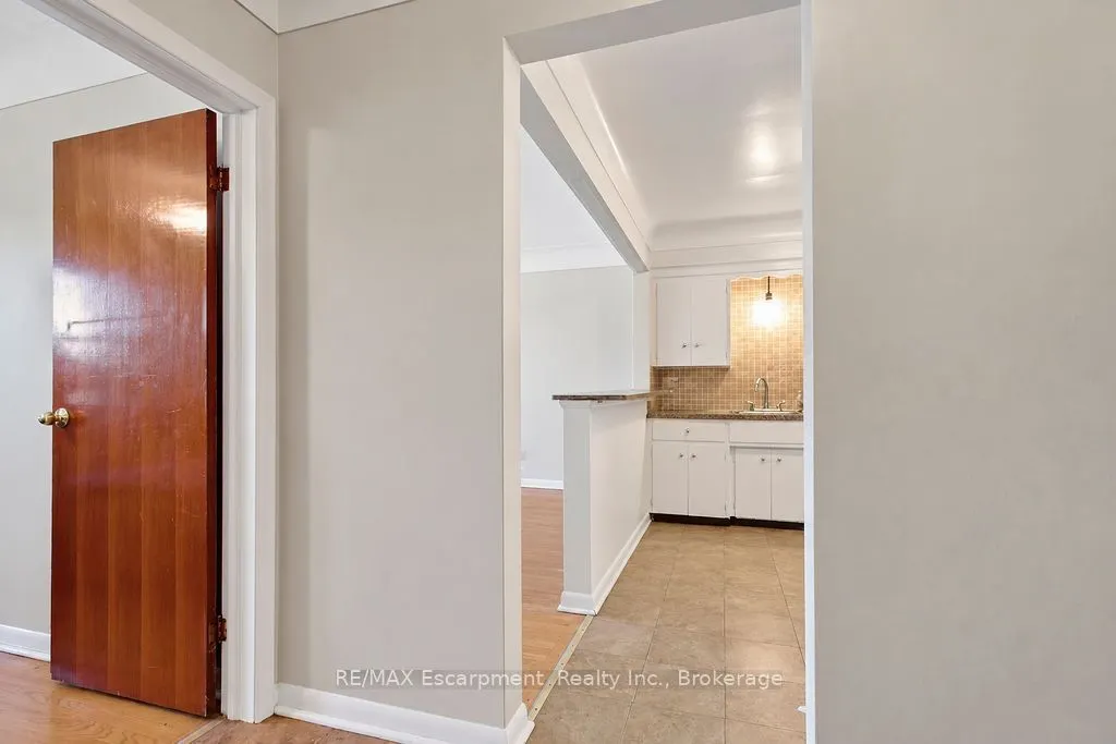 830 Robinson Street #303