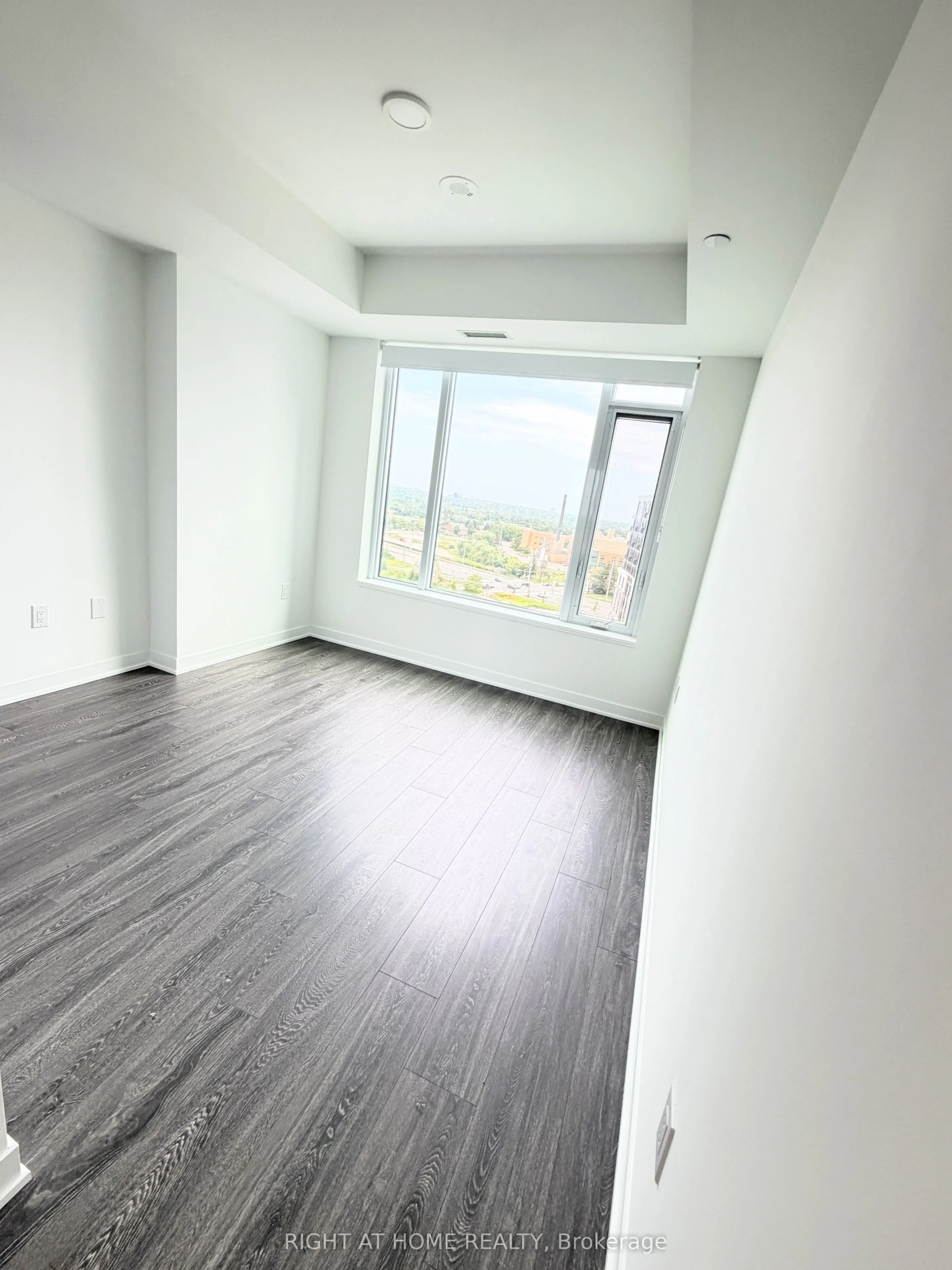 2495 Eglinton Avenue W #1011