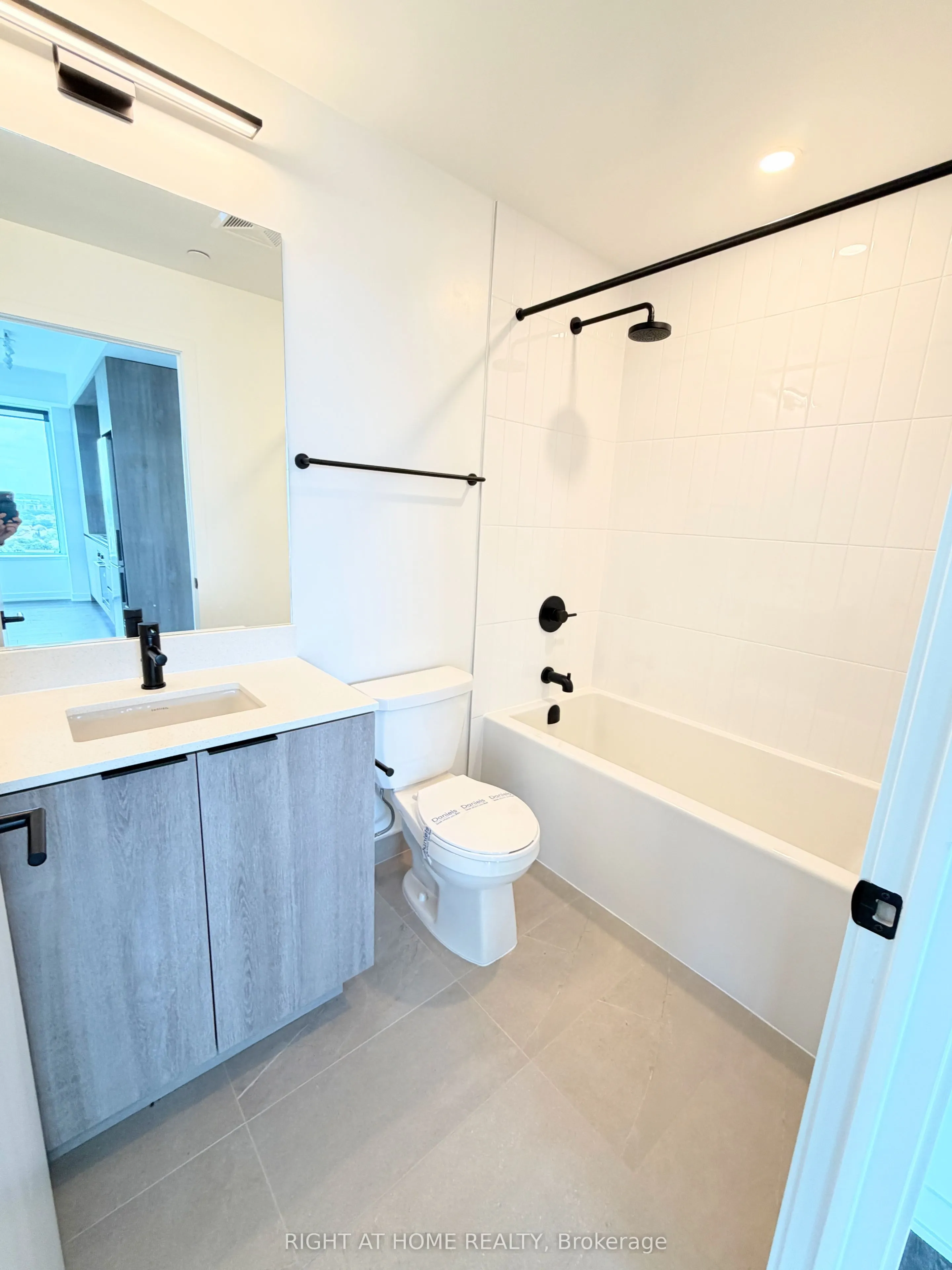 2495 Eglinton Avenue W #1011