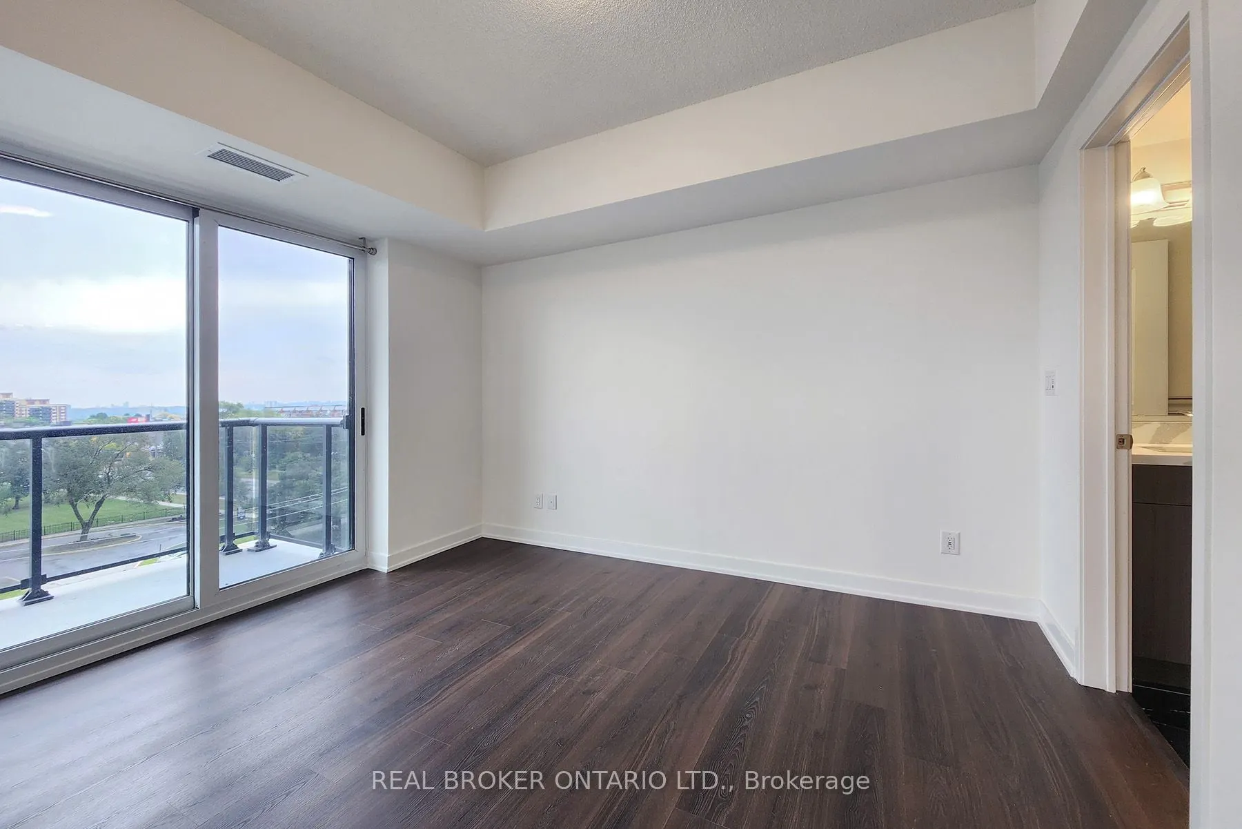 2825 Jane Street #604