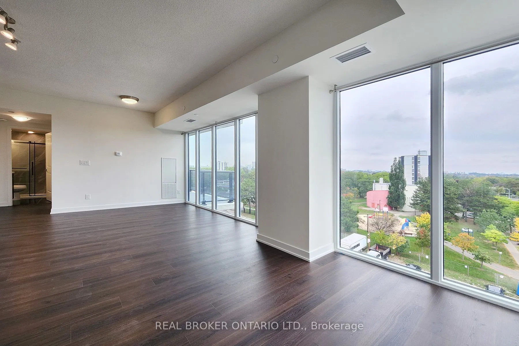 2825 Jane Street #604