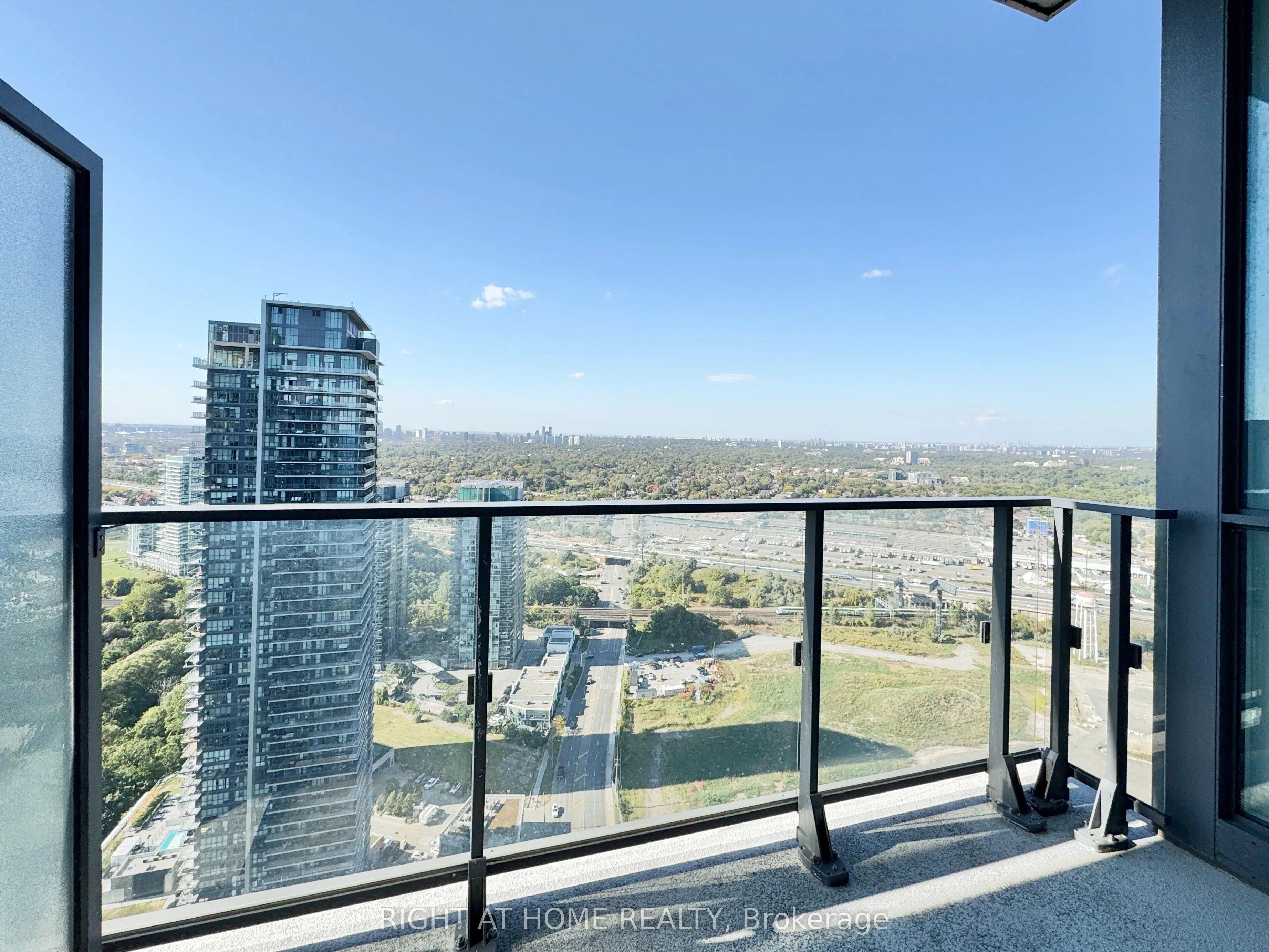 2200 Lake Shore Boulevard W #LPH06