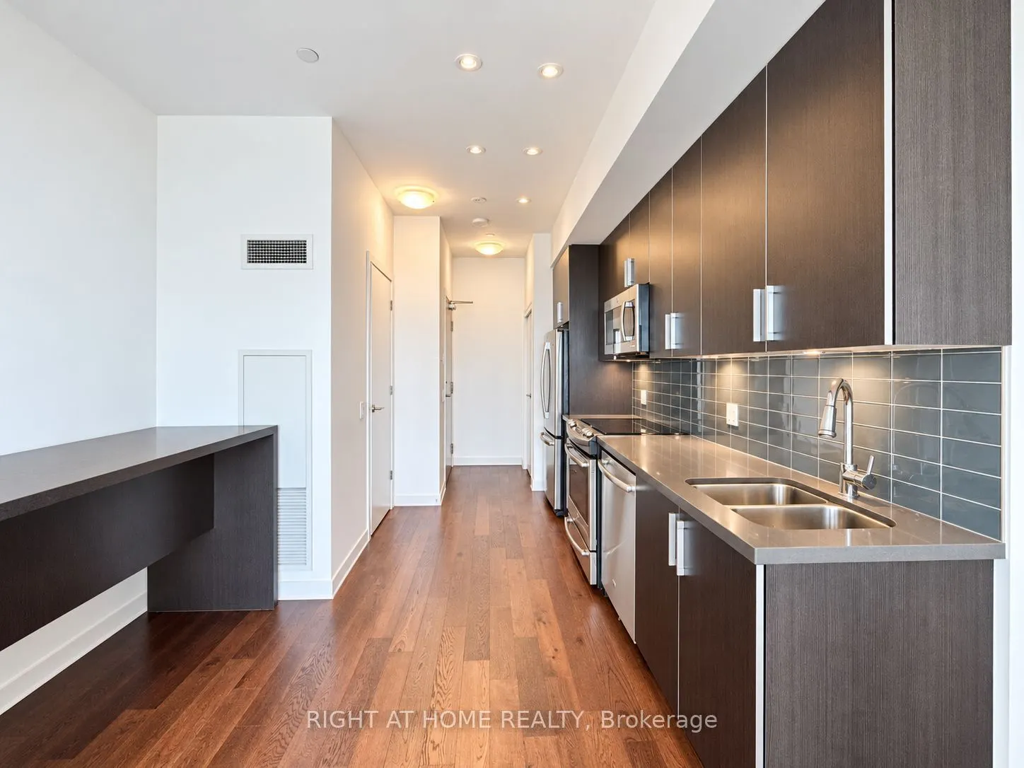 2200 Lake Shore Boulevard W #LPH06
