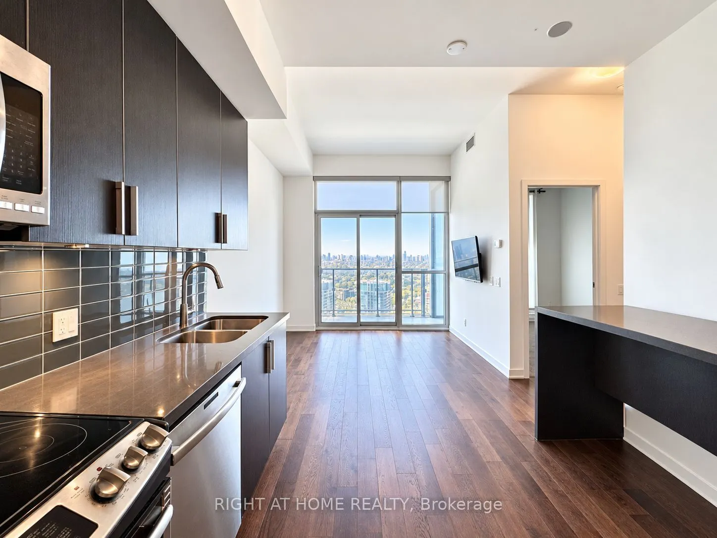 2200 Lake Shore Boulevard W #LPH06
