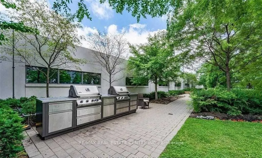 80 Absolute Avenue #1209