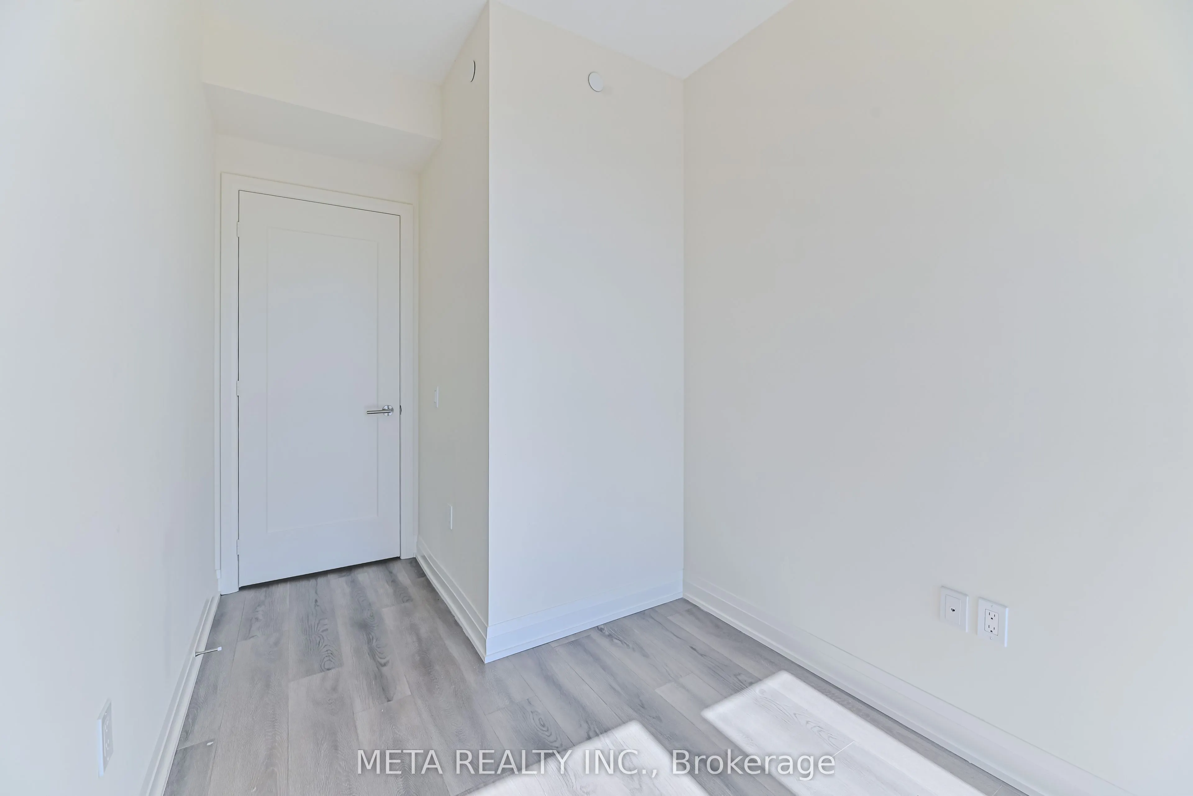 509 Dundas Street ##618