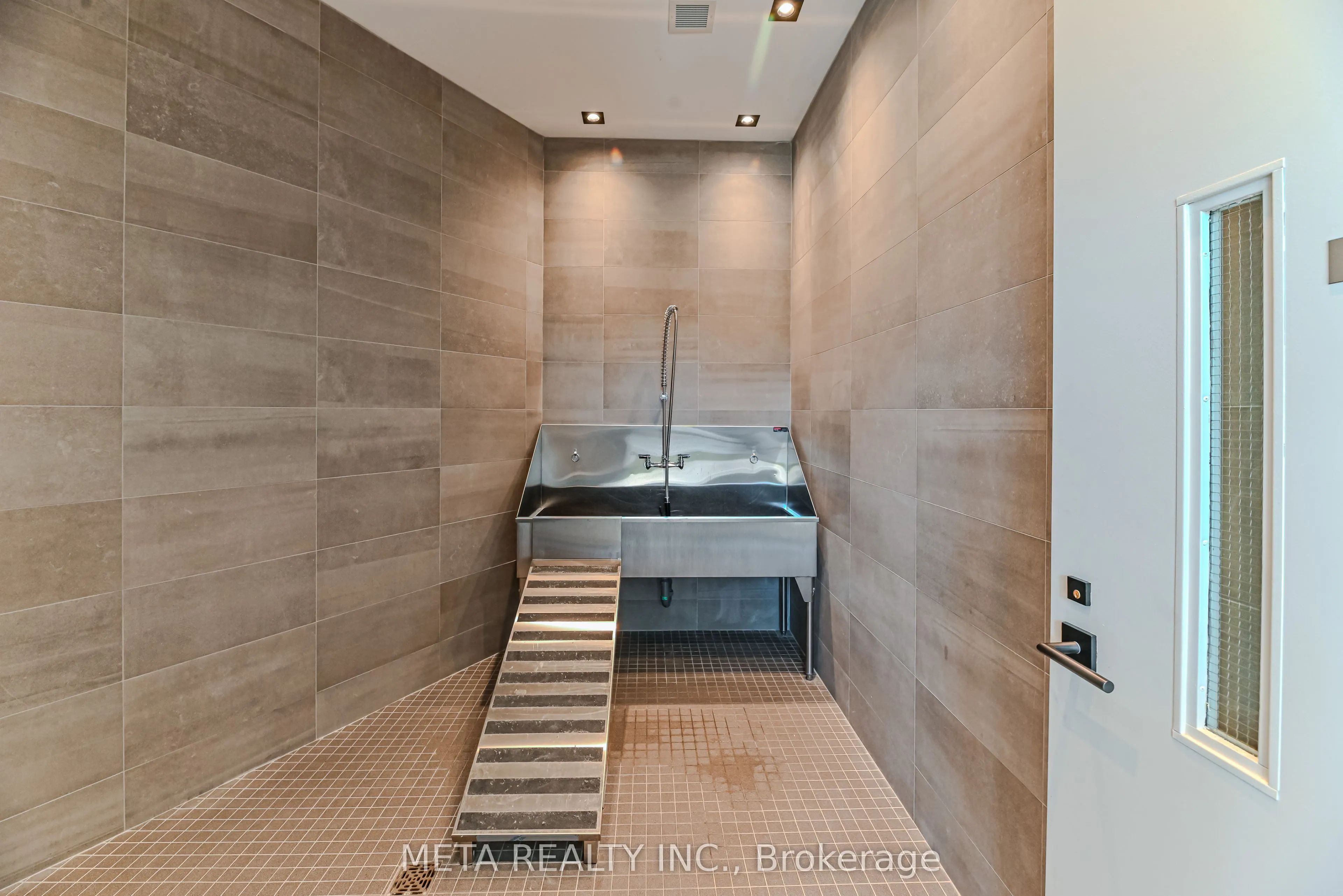 509 Dundas Street ##618