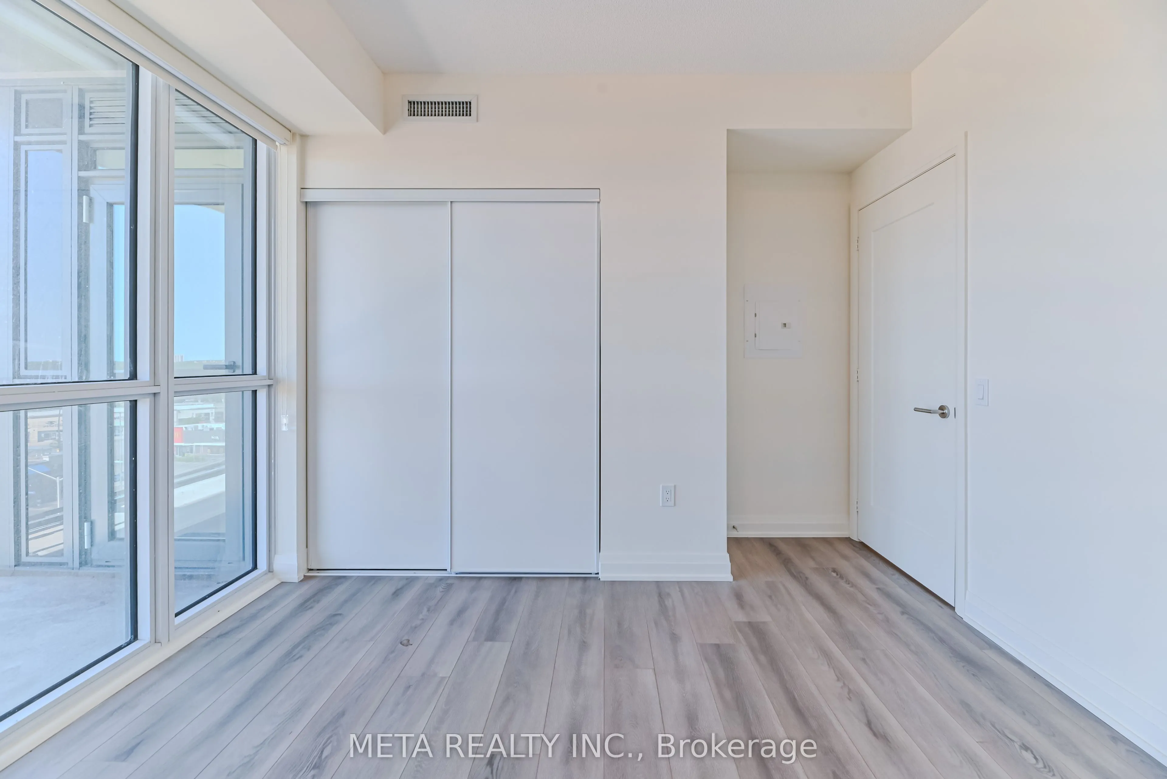 509 Dundas Street ##618
