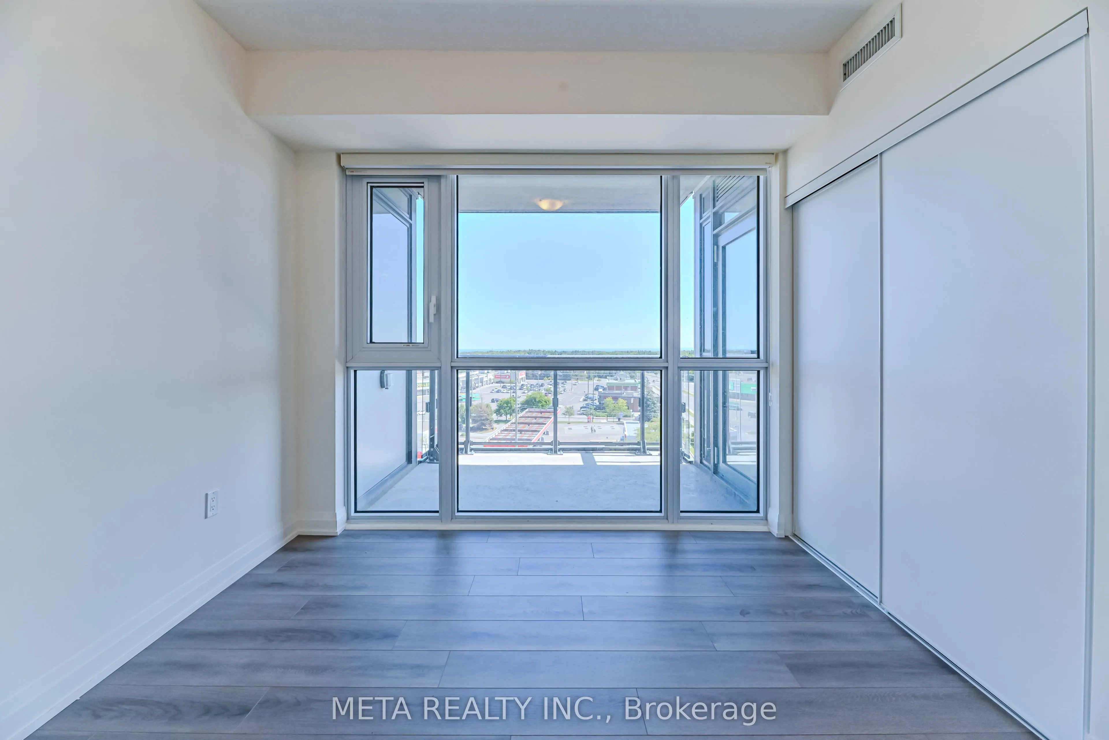 509 Dundas Street ##618