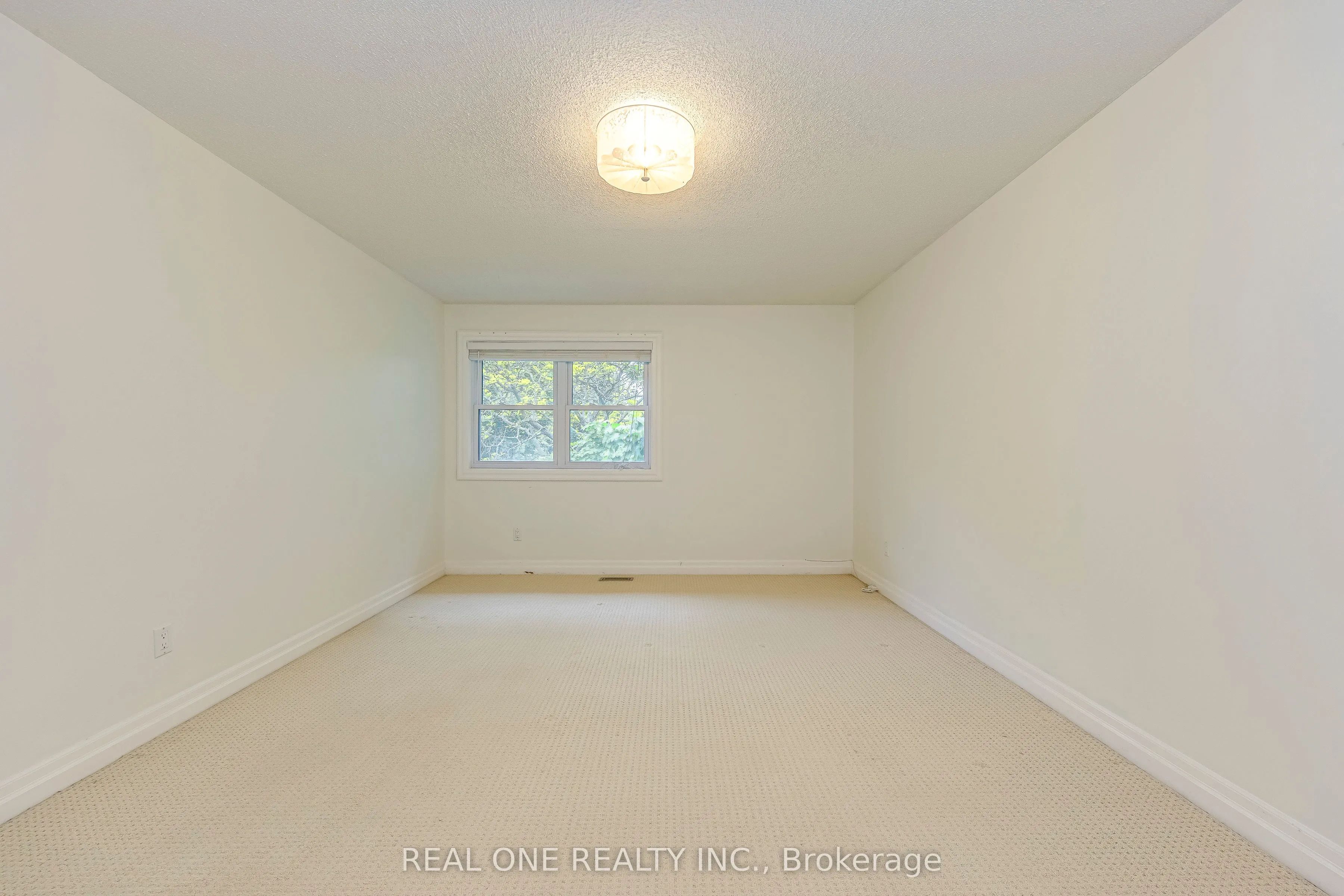 1236 Woodview Drive