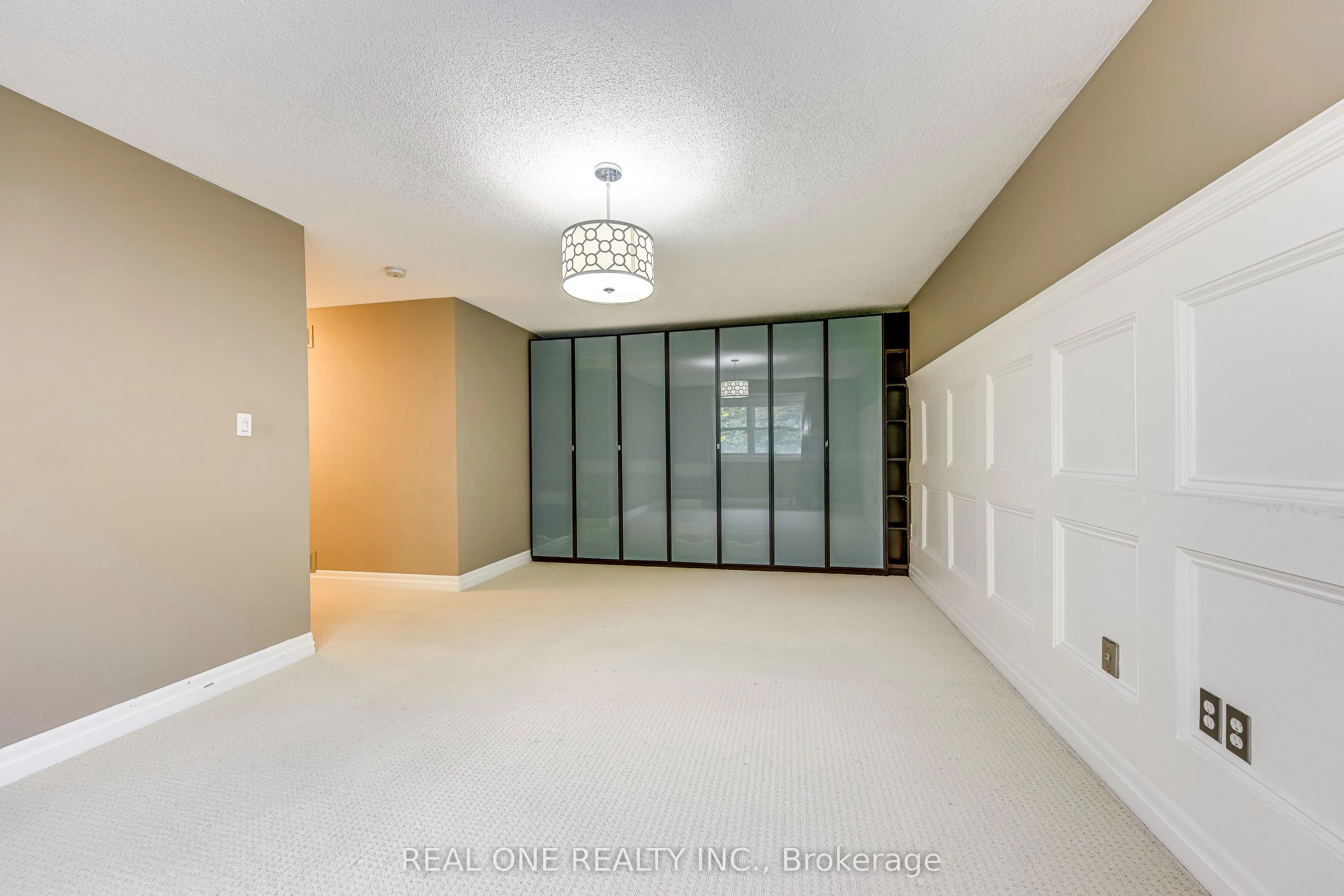1236 Woodview Drive