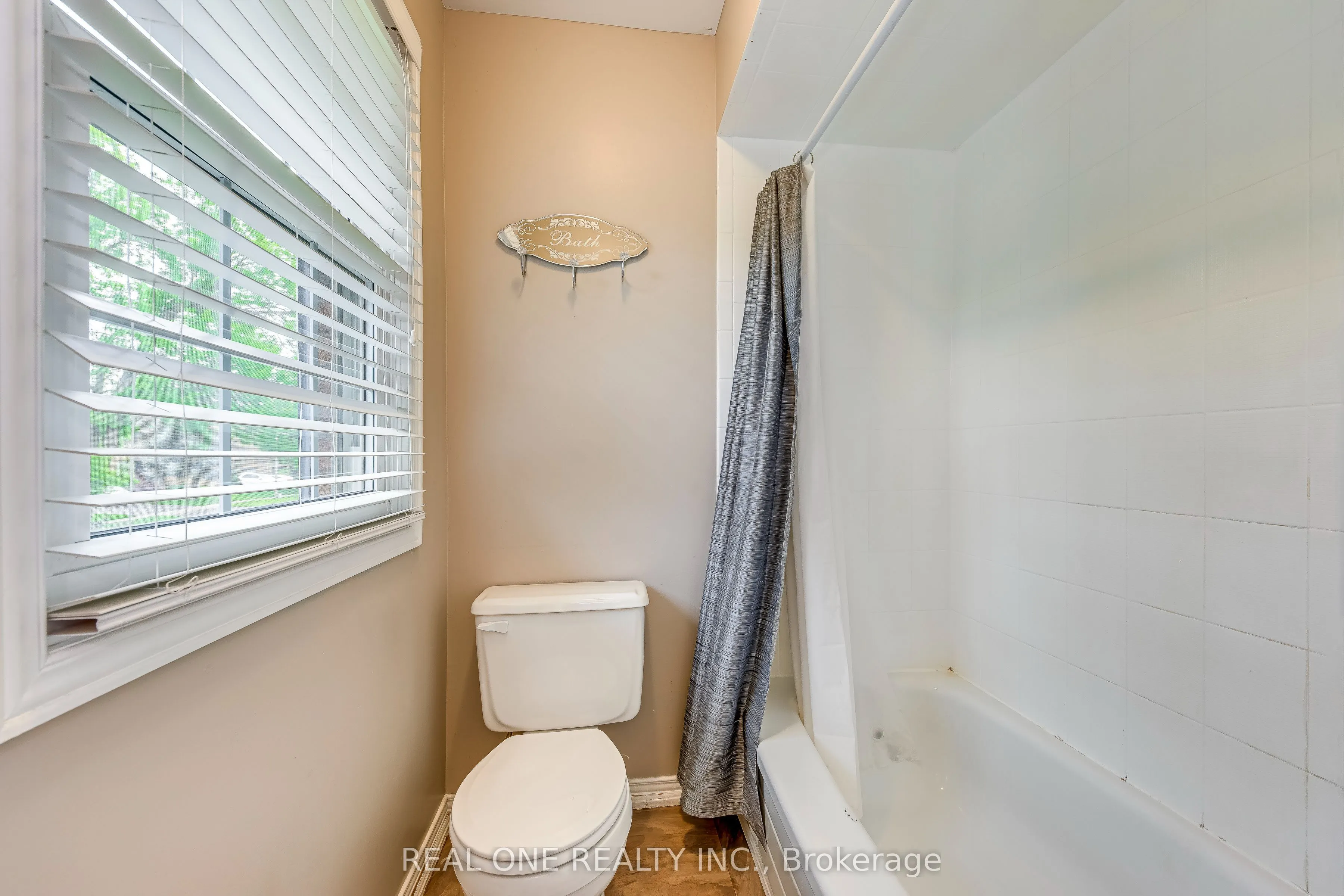 1236 Woodview Drive