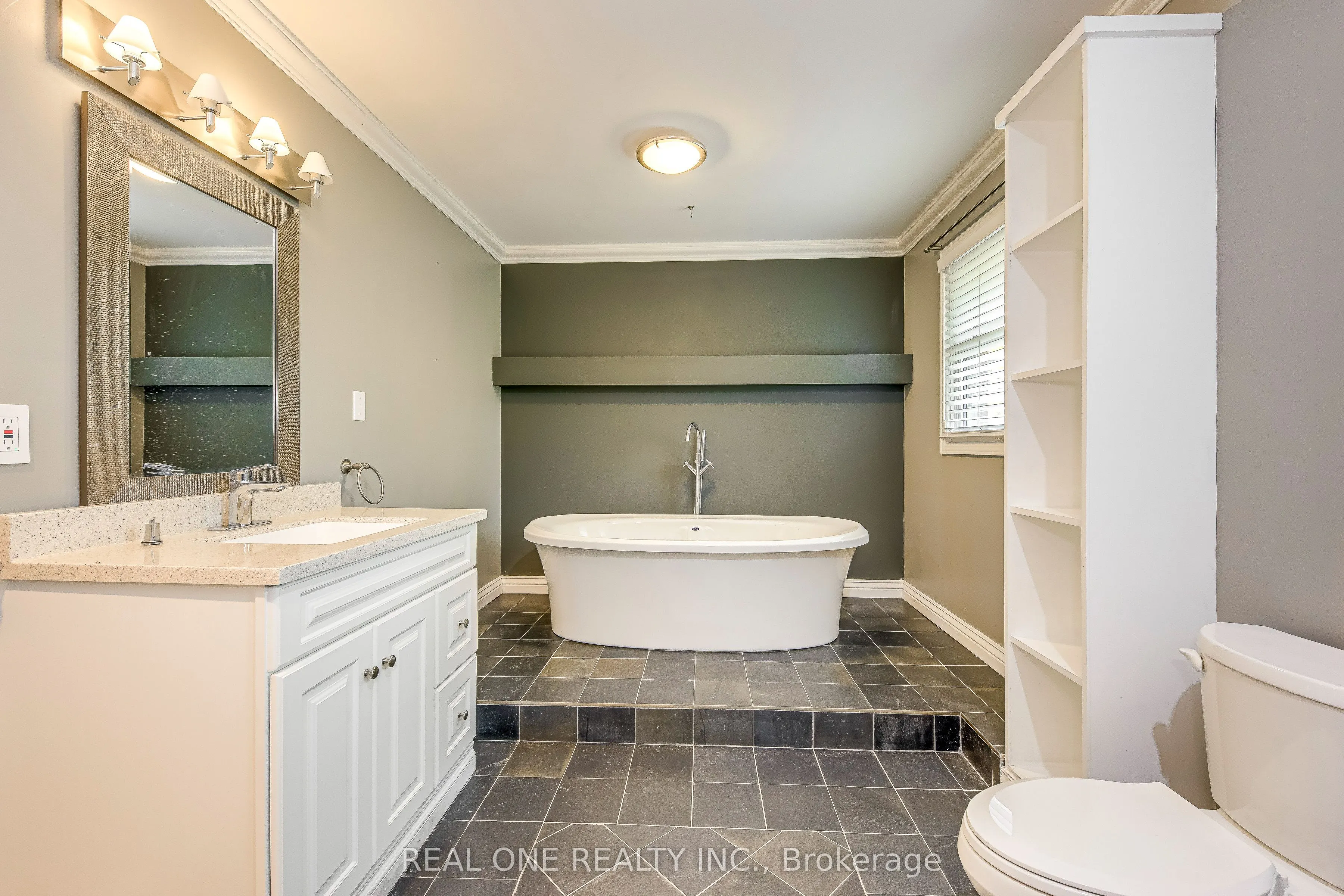 1236 Woodview Drive