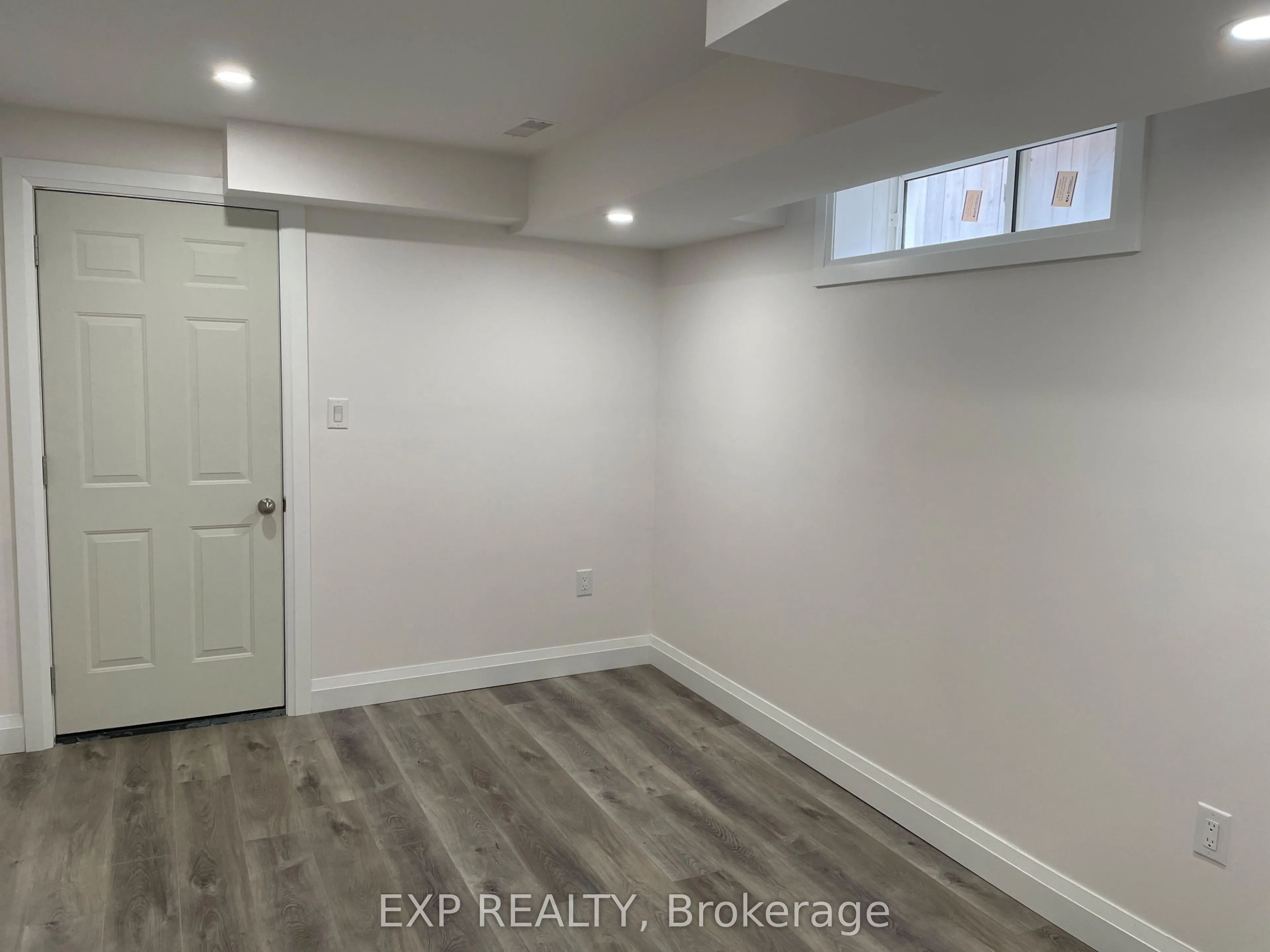 122 Stowmarket Street #Basement