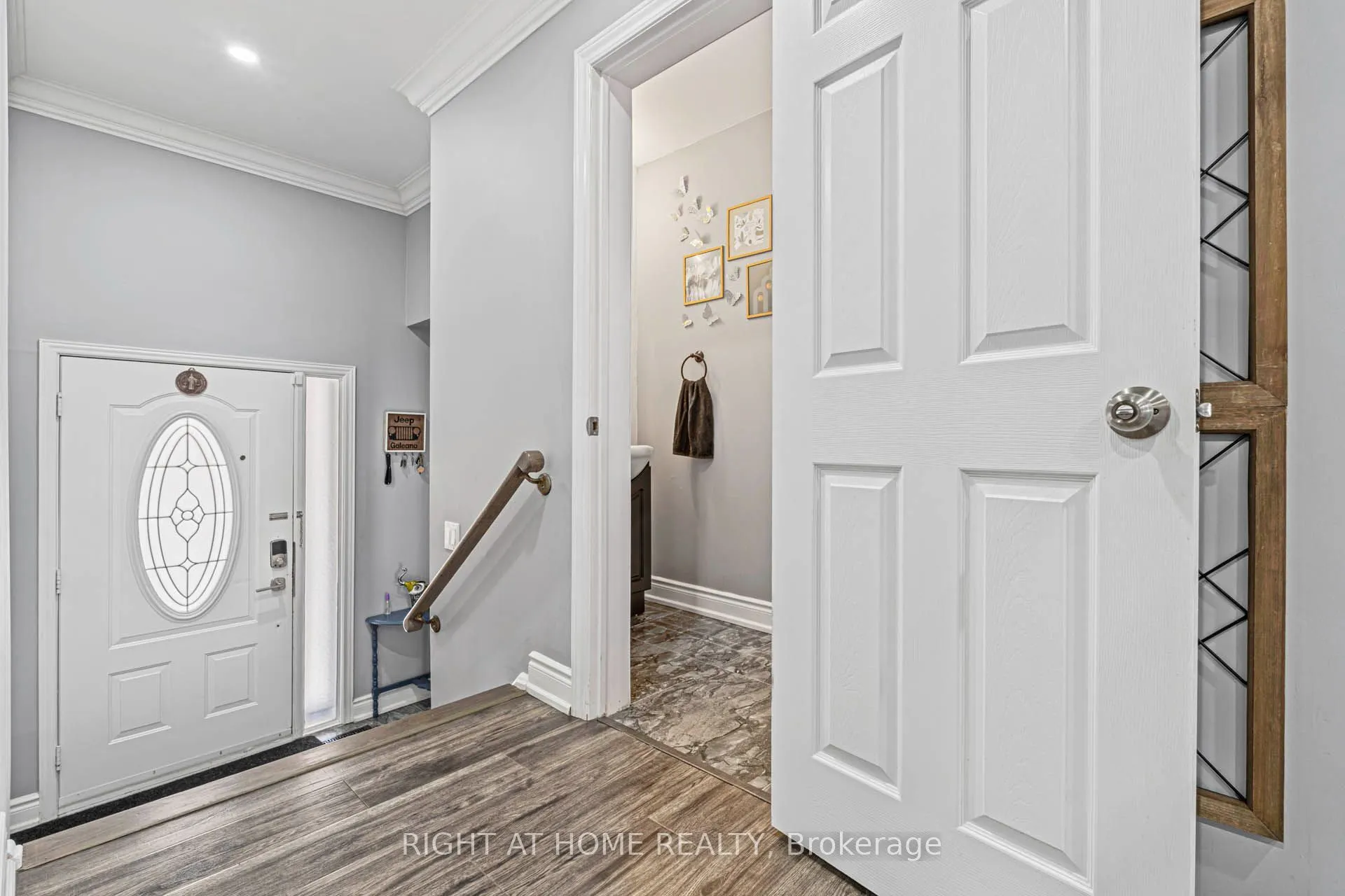 36 Burton Road W