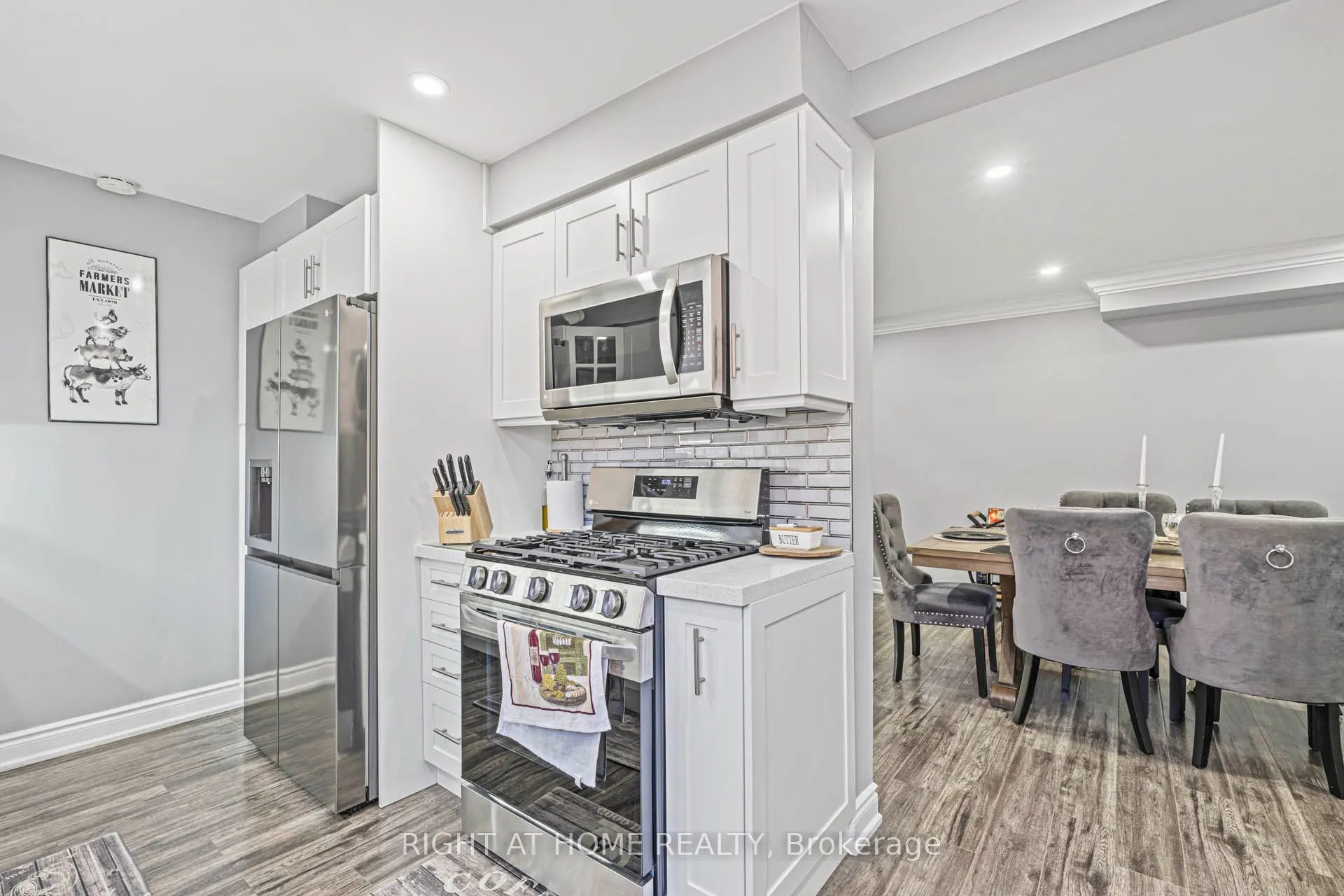 36 Burton Road W