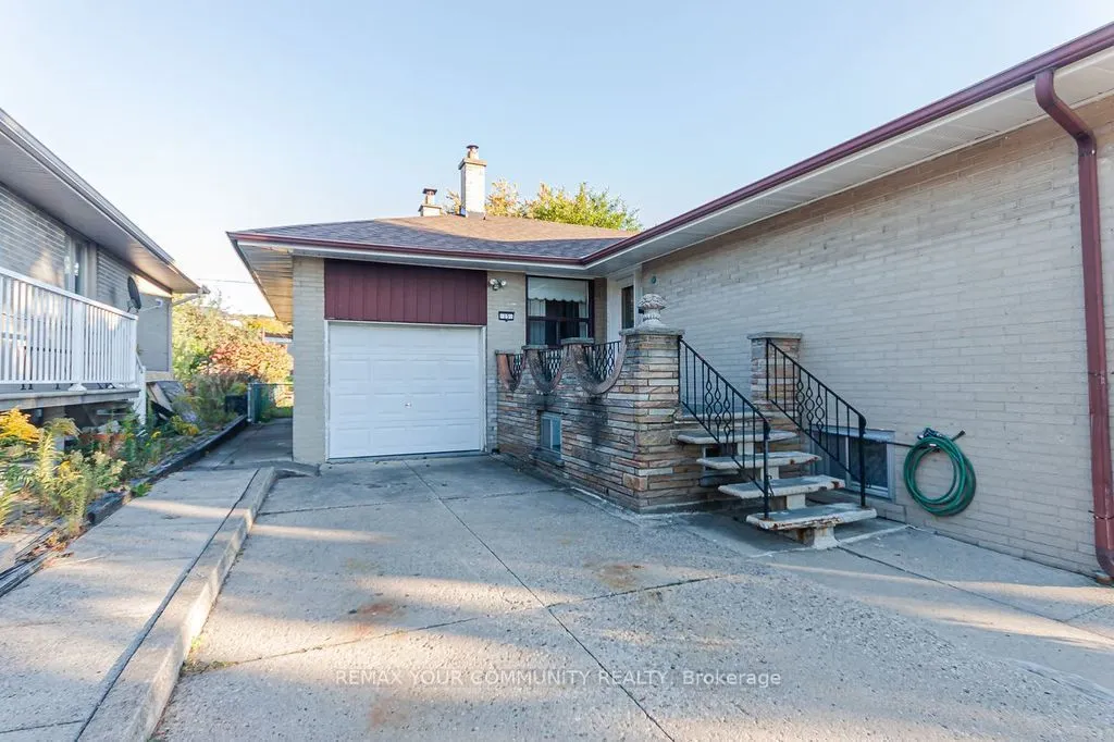 15 Valencia Crescent