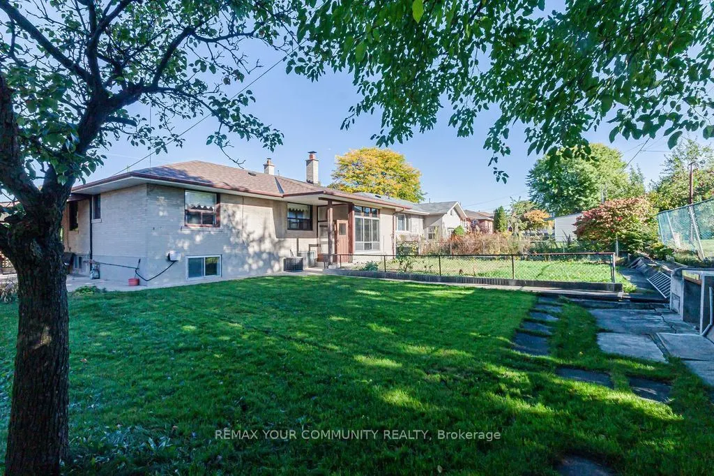 15 Valencia Crescent