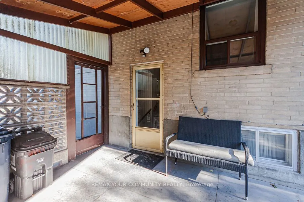 15 Valencia Crescent
