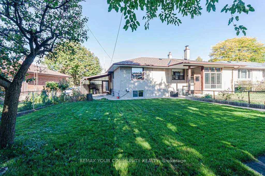 15 Valencia Crescent