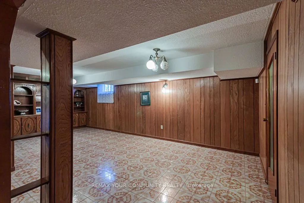 15 Valencia Crescent