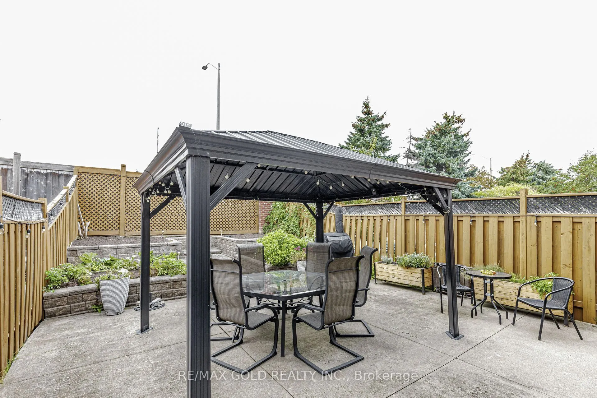 36 Summerdale Crescent
