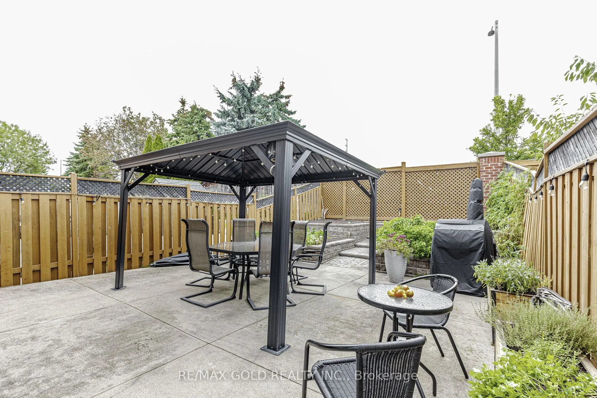 36 Summerdale Crescent