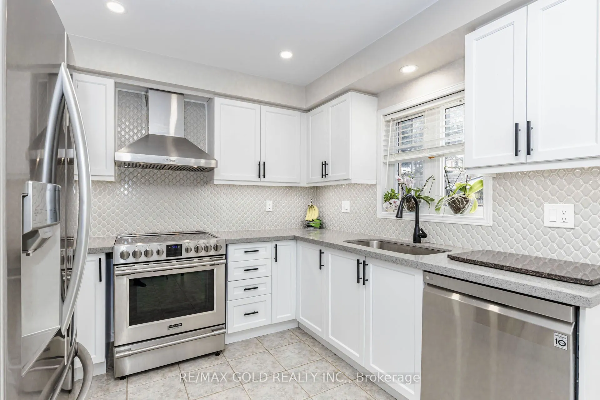 36 Summerdale Crescent