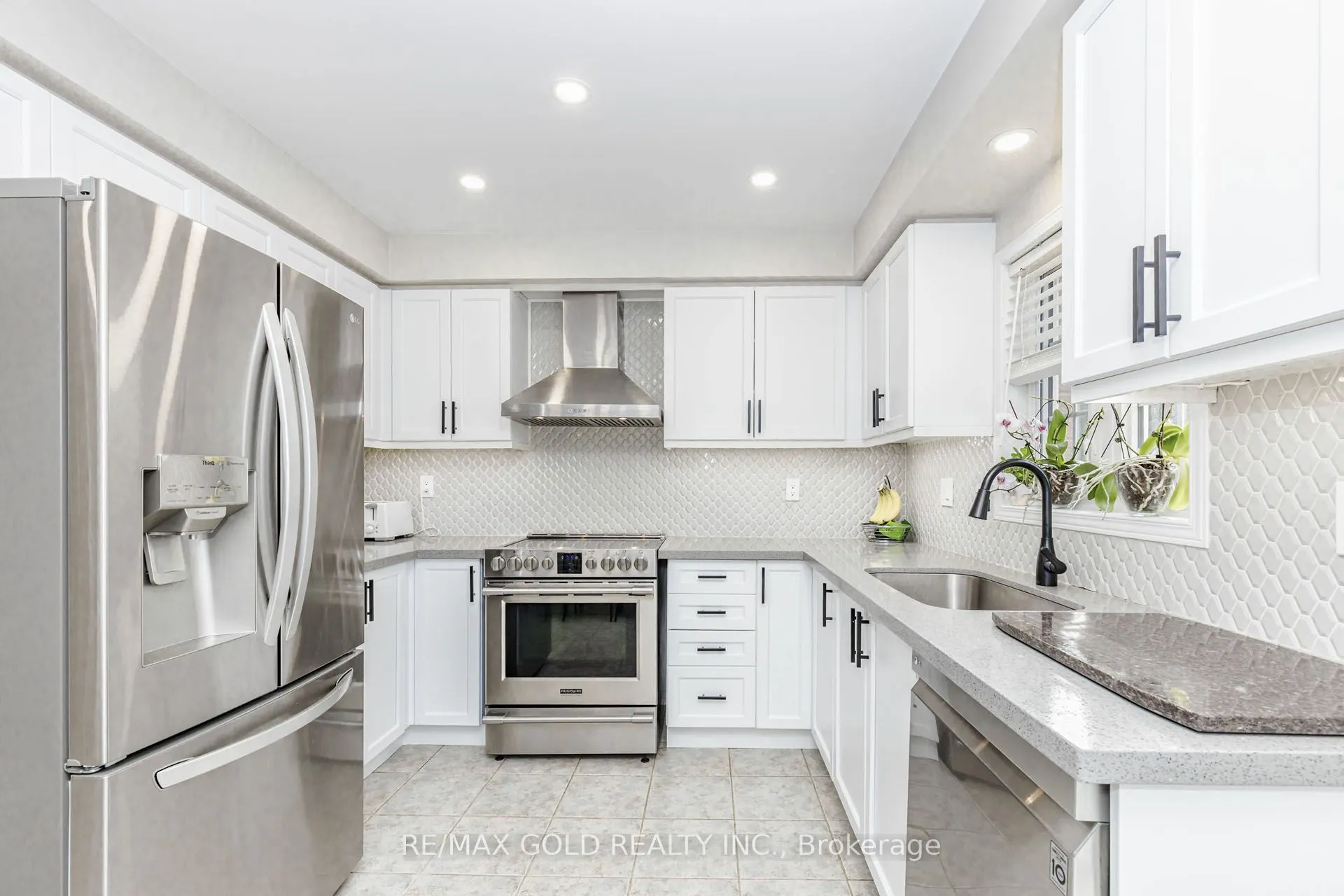 36 Summerdale Crescent