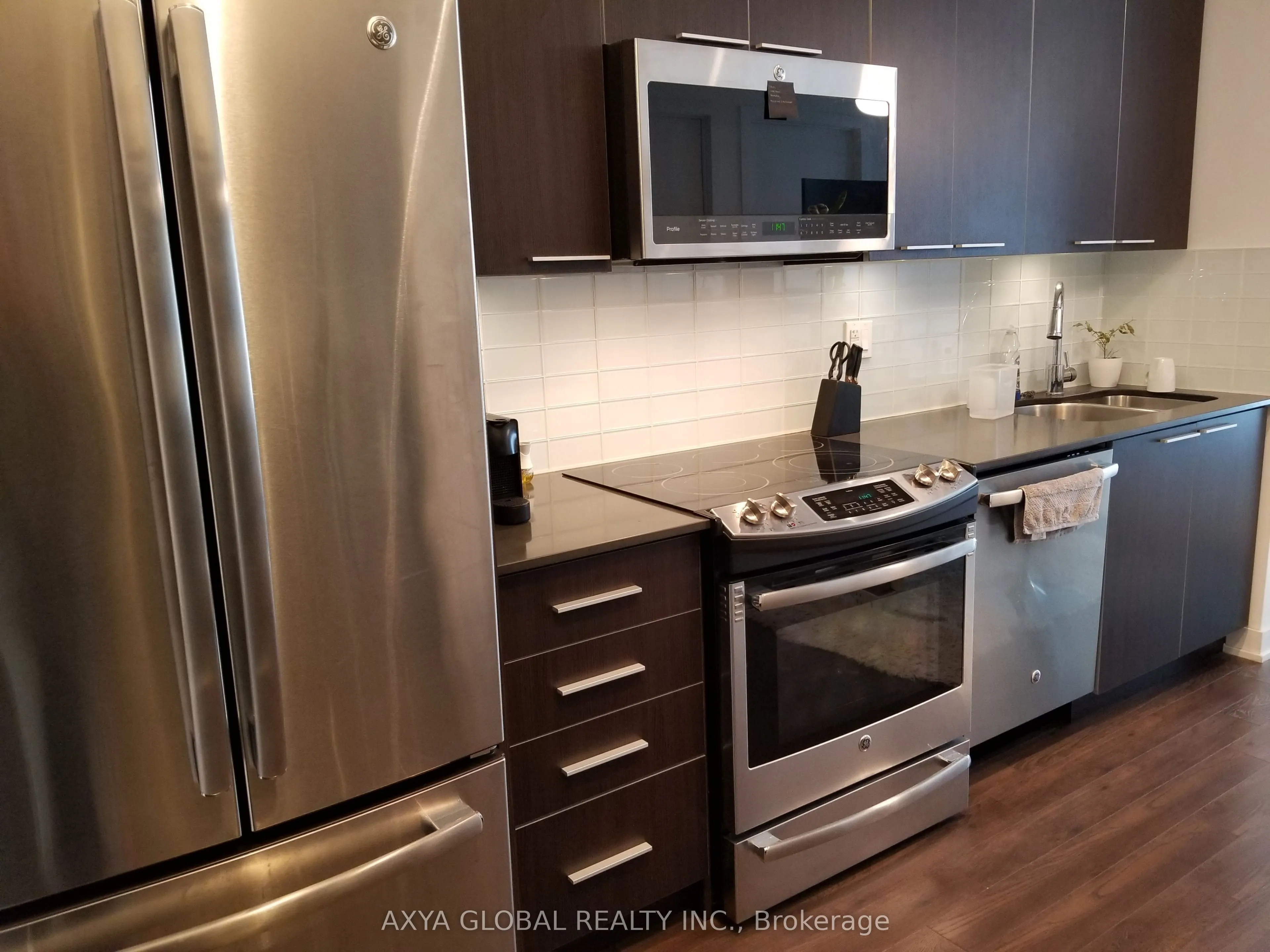 10 Park Lawn Road #1006